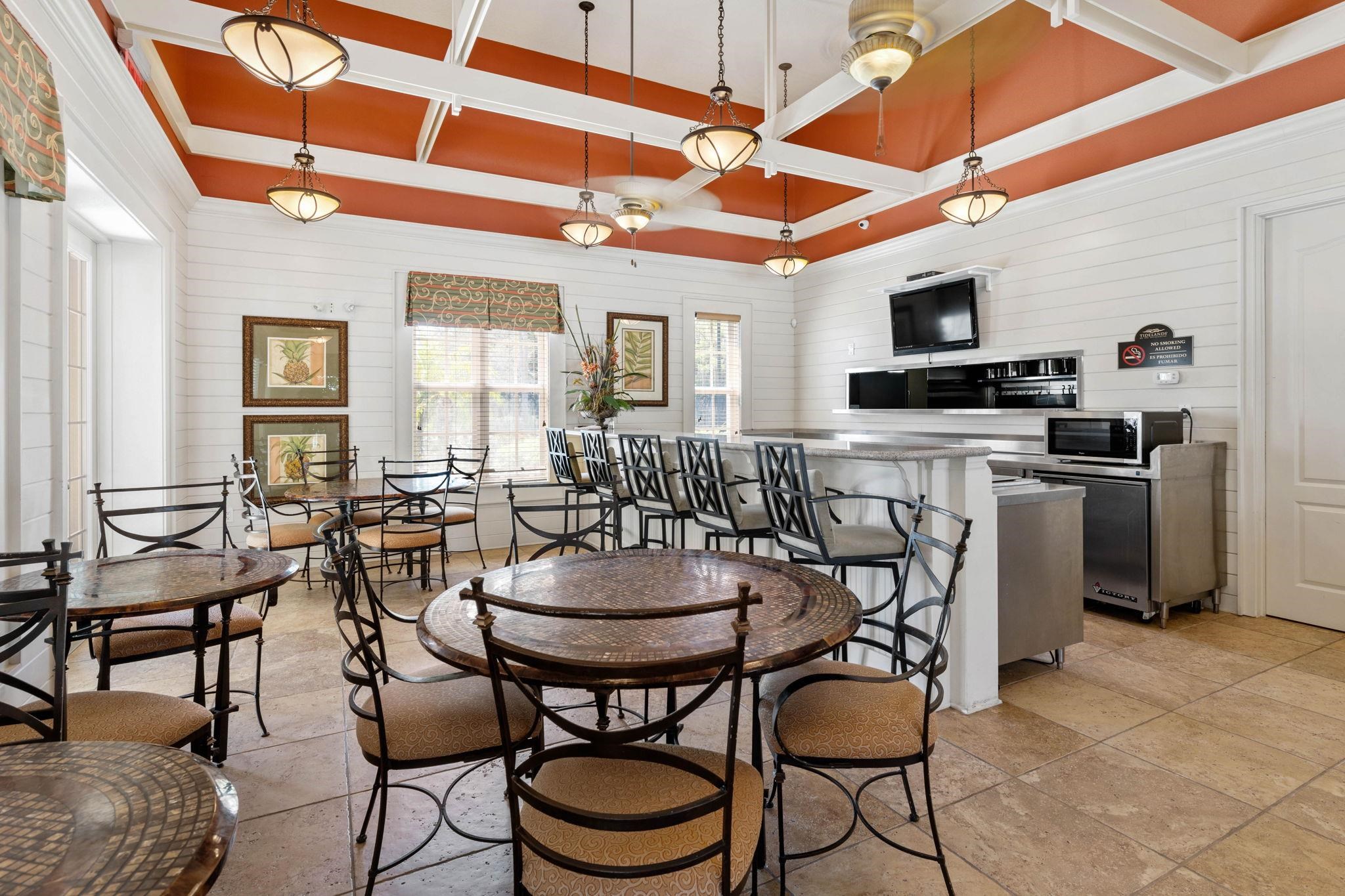 Image 71 of 80 For 55 Riverview Bnd  2033