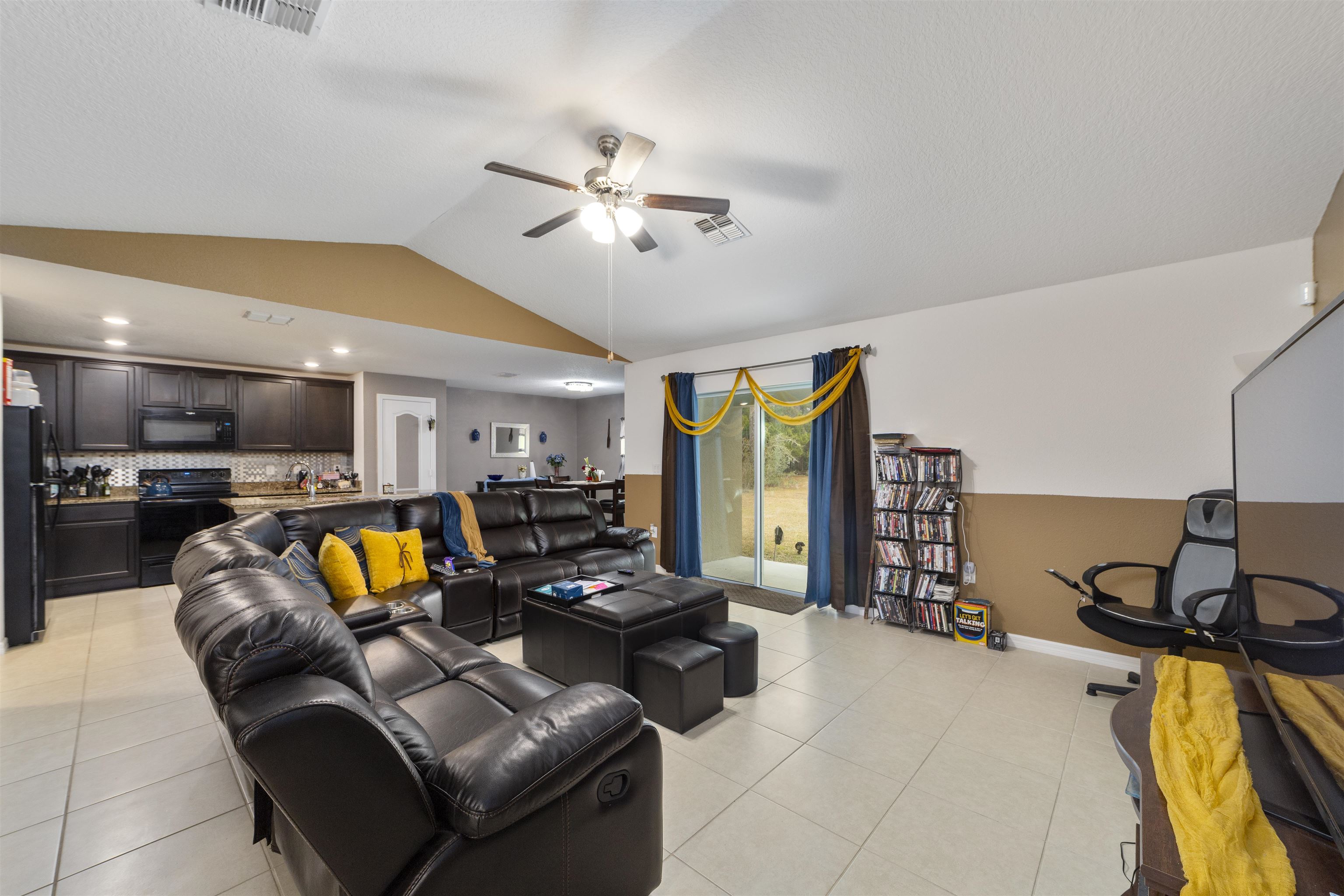 Image 13 of 51 For 50 Ullian Trl