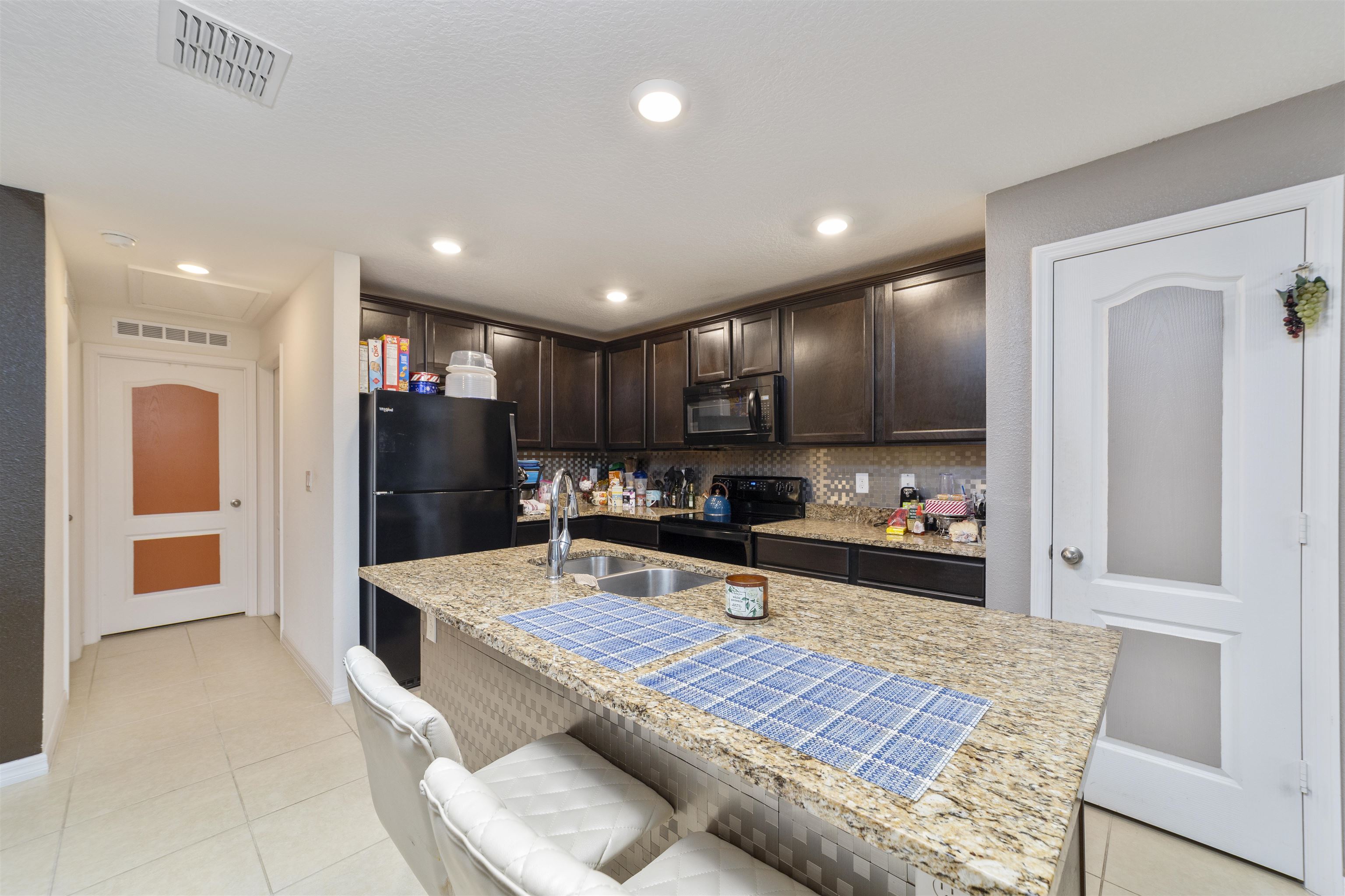 Image 21 of 51 For 50 Ullian Trl