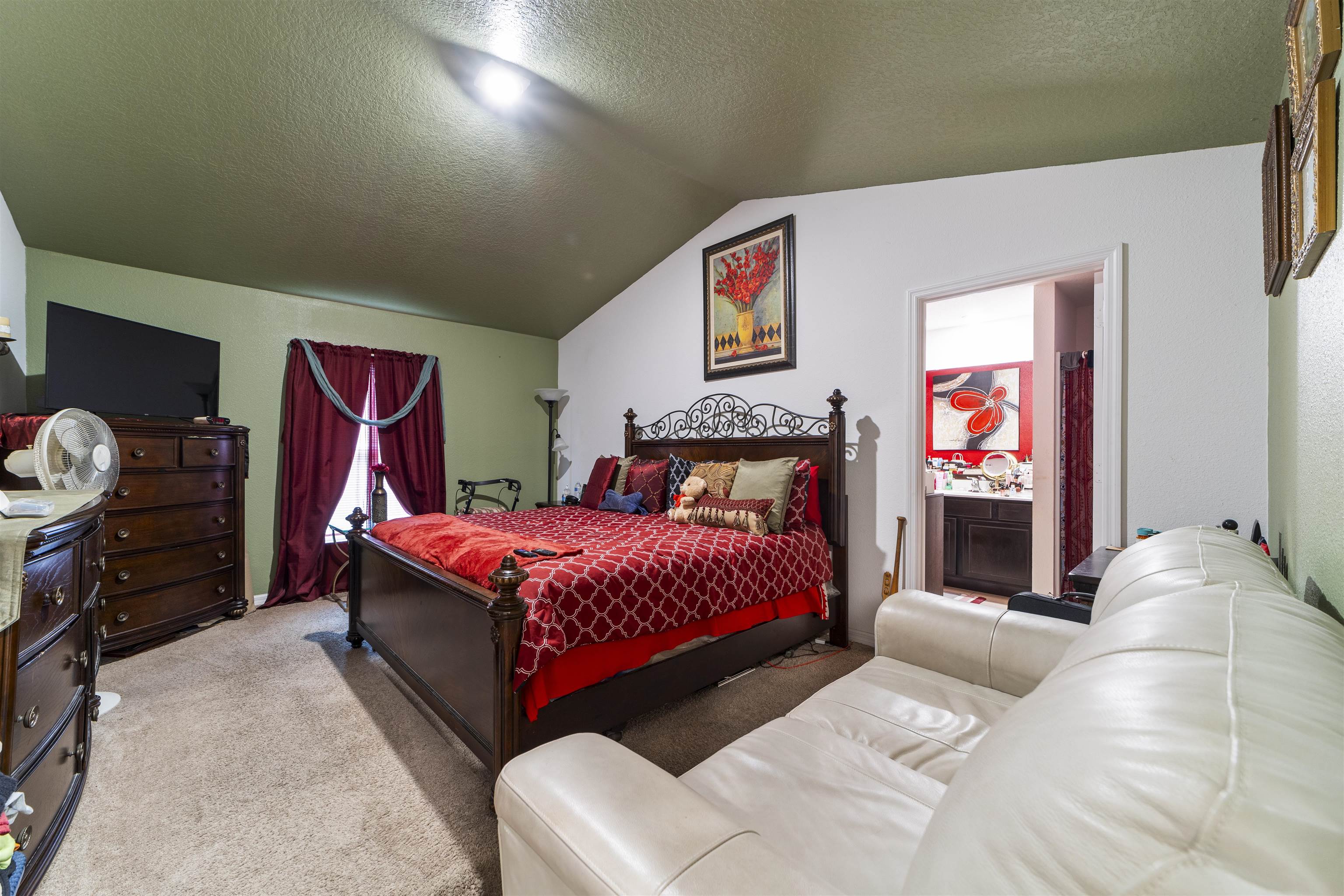 Image 27 of 51 For 50 Ullian Trl