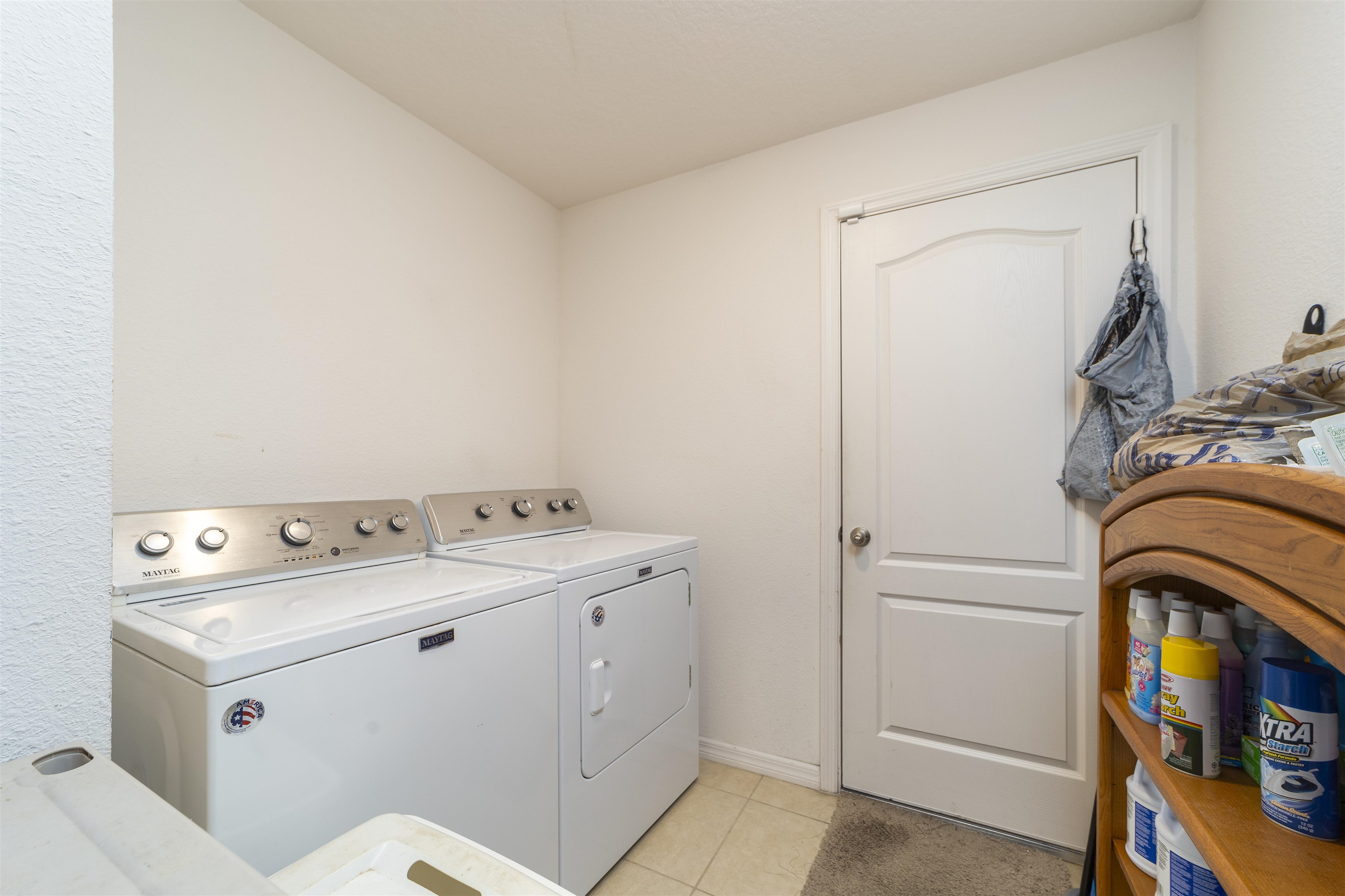 Image 39 of 51 For 50 Ullian Trl