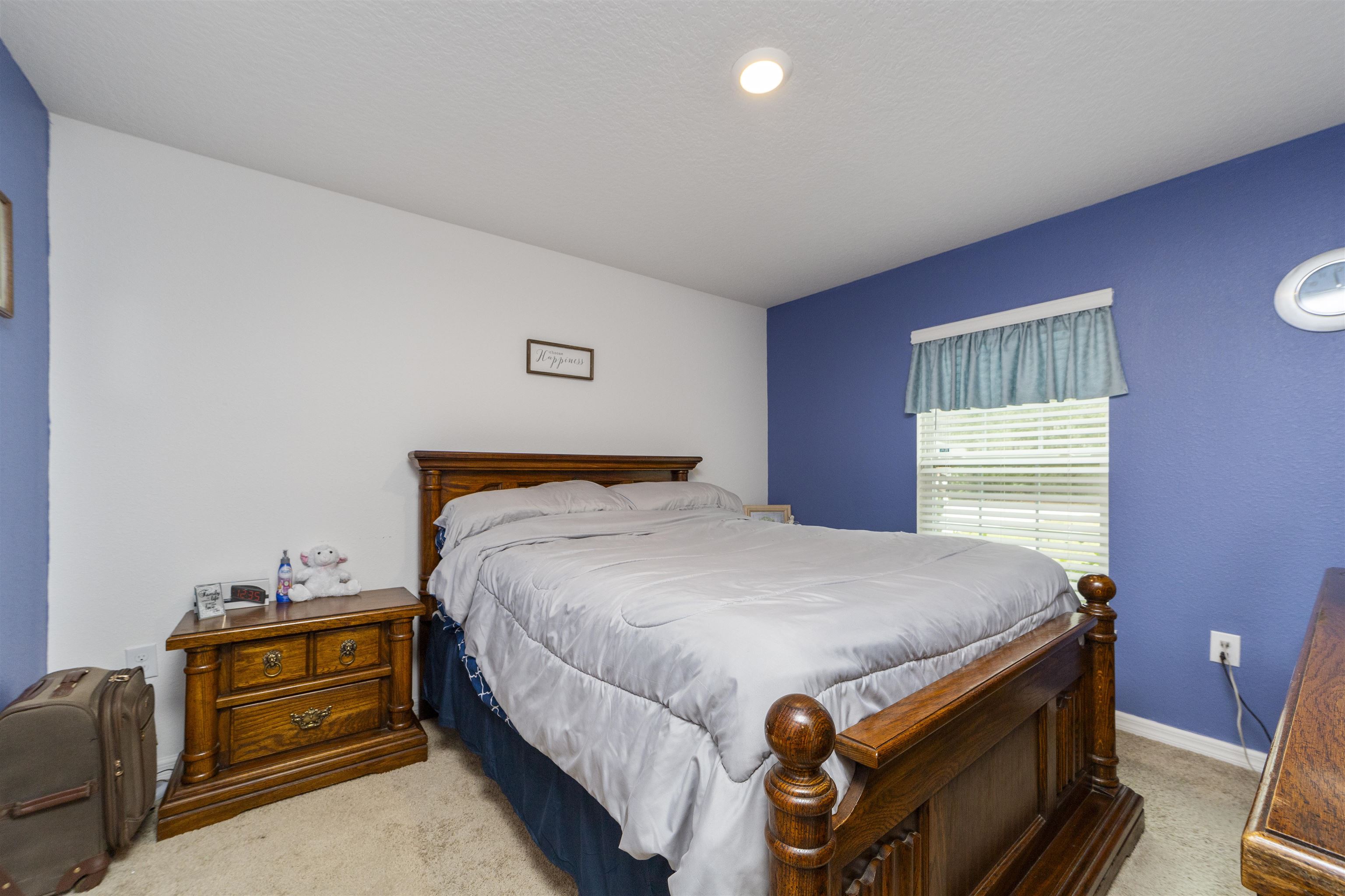 Image 41 of 51 For 50 Ullian Trl