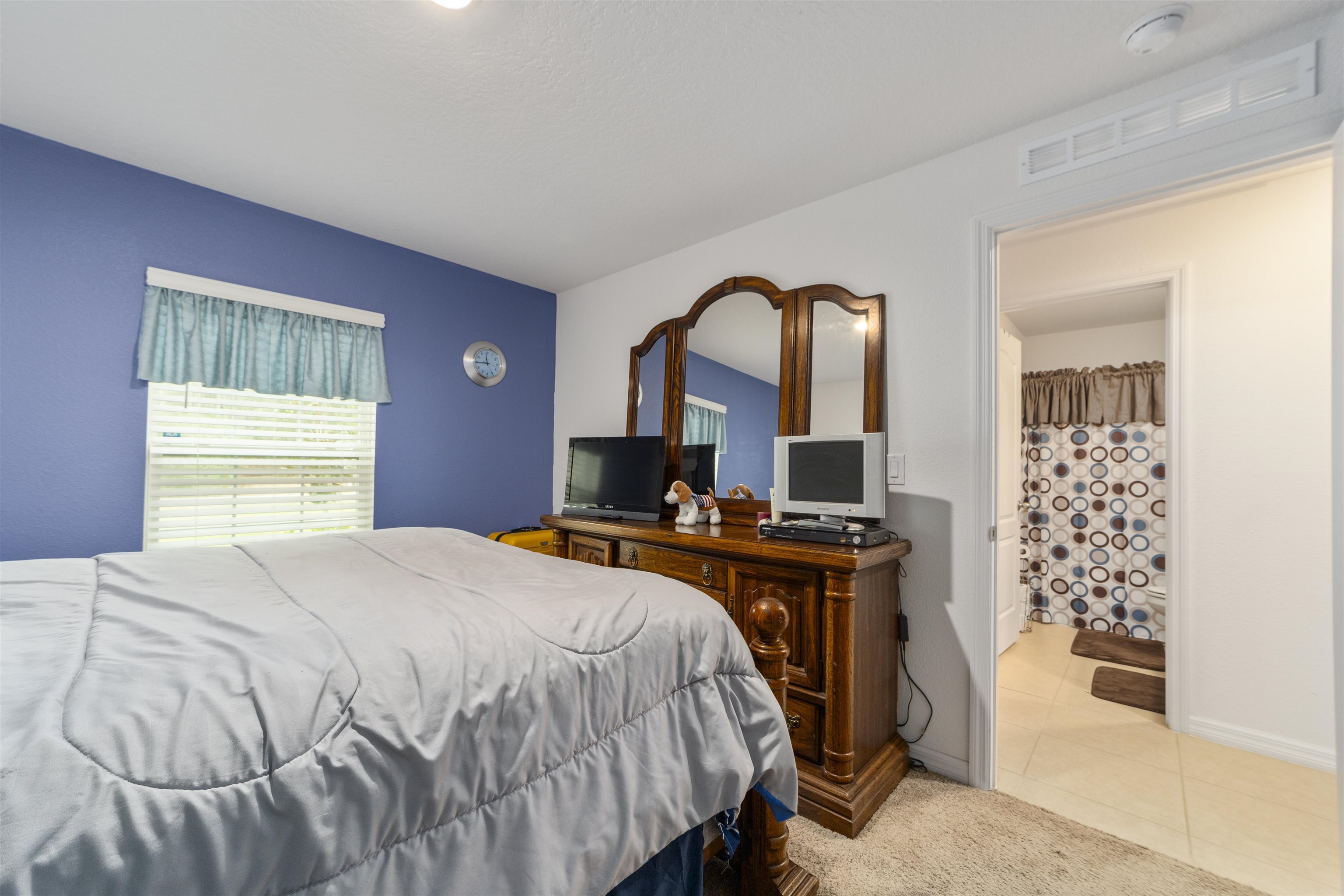 Image 42 of 51 For 50 Ullian Trl