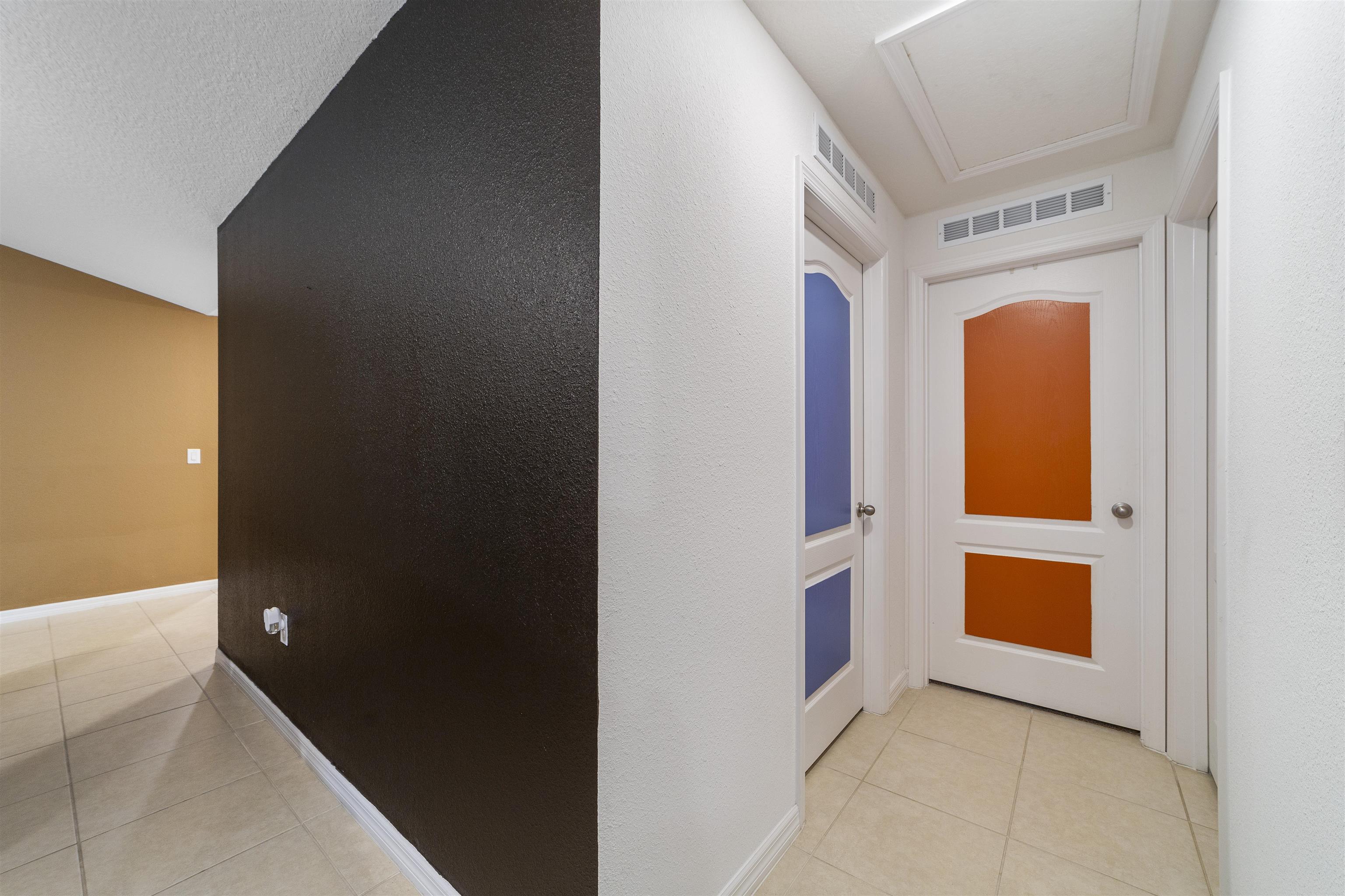 Image 49 of 51 For 50 Ullian Trl