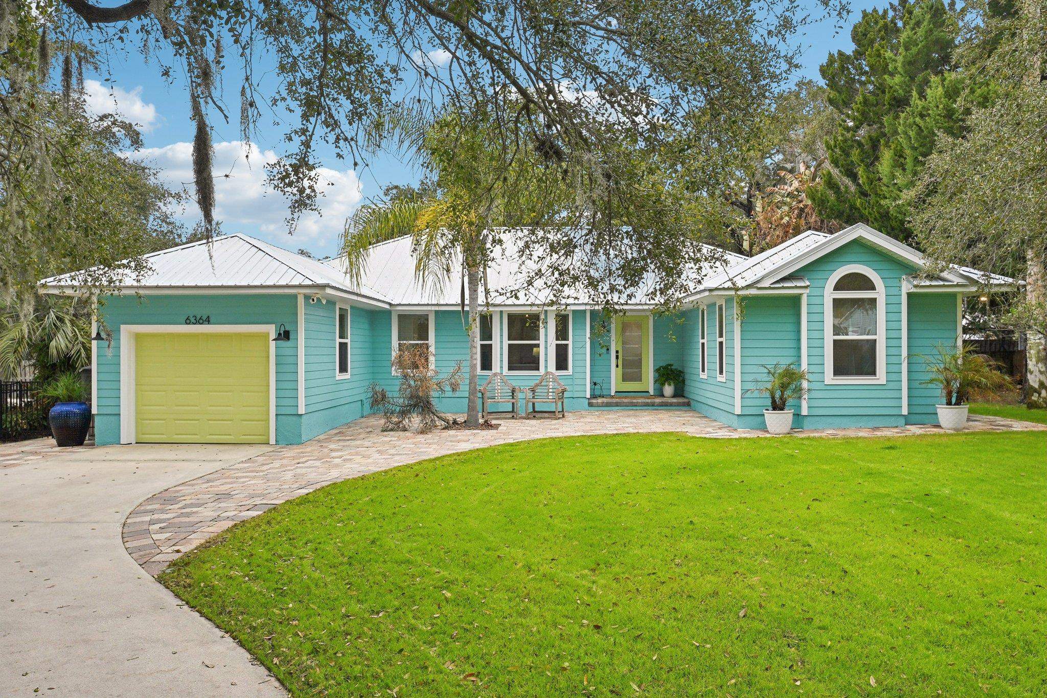 Image 2 of 68 For 6364 Putnam St