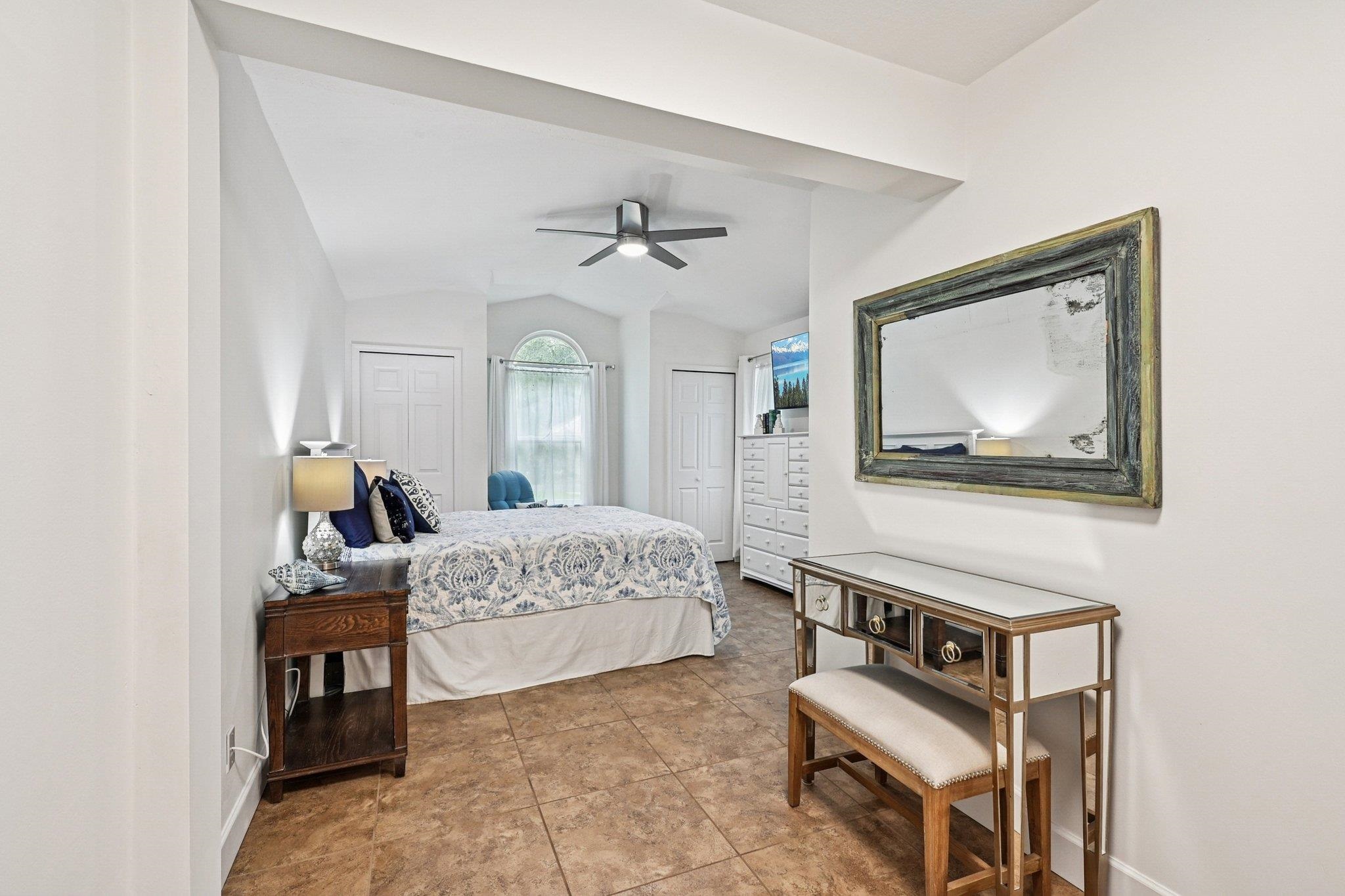 Image 35 of 68 For 6364 Putnam St