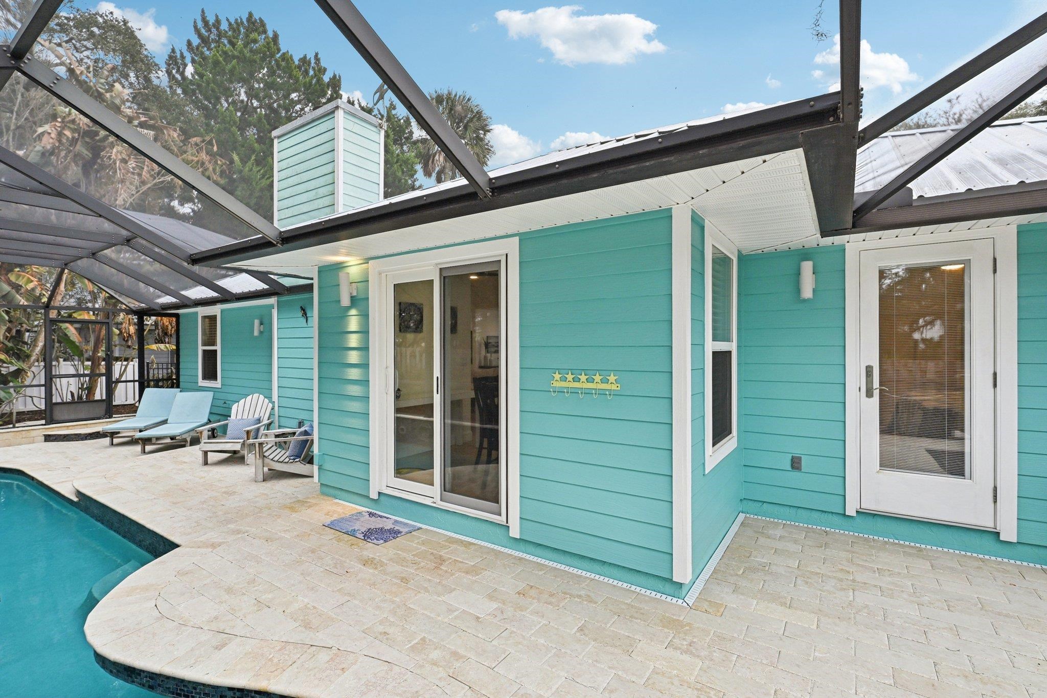 Image 49 of 68 For 6364 Putnam St