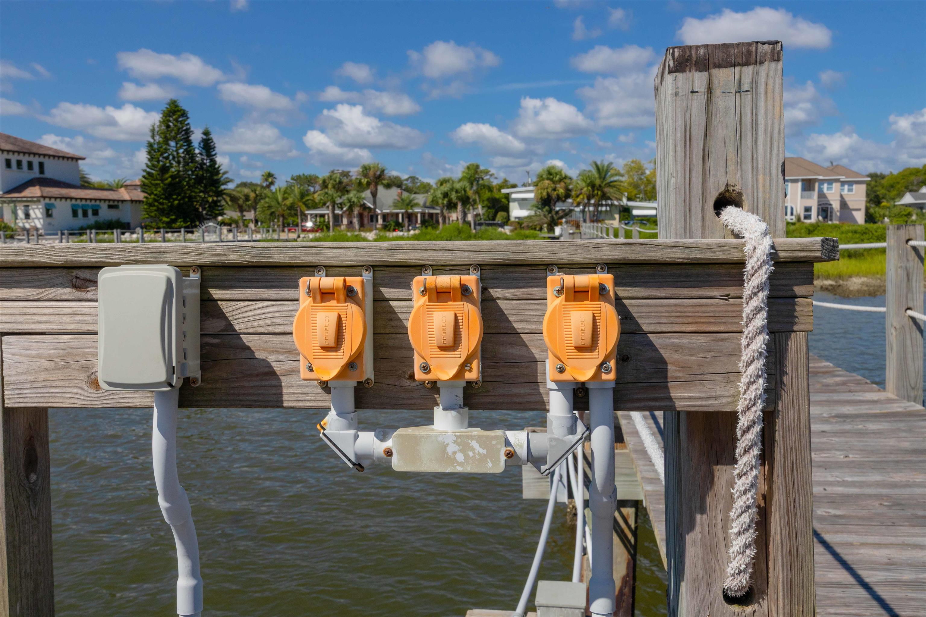 Image 7 of 47 For 124 Inlet Dr.