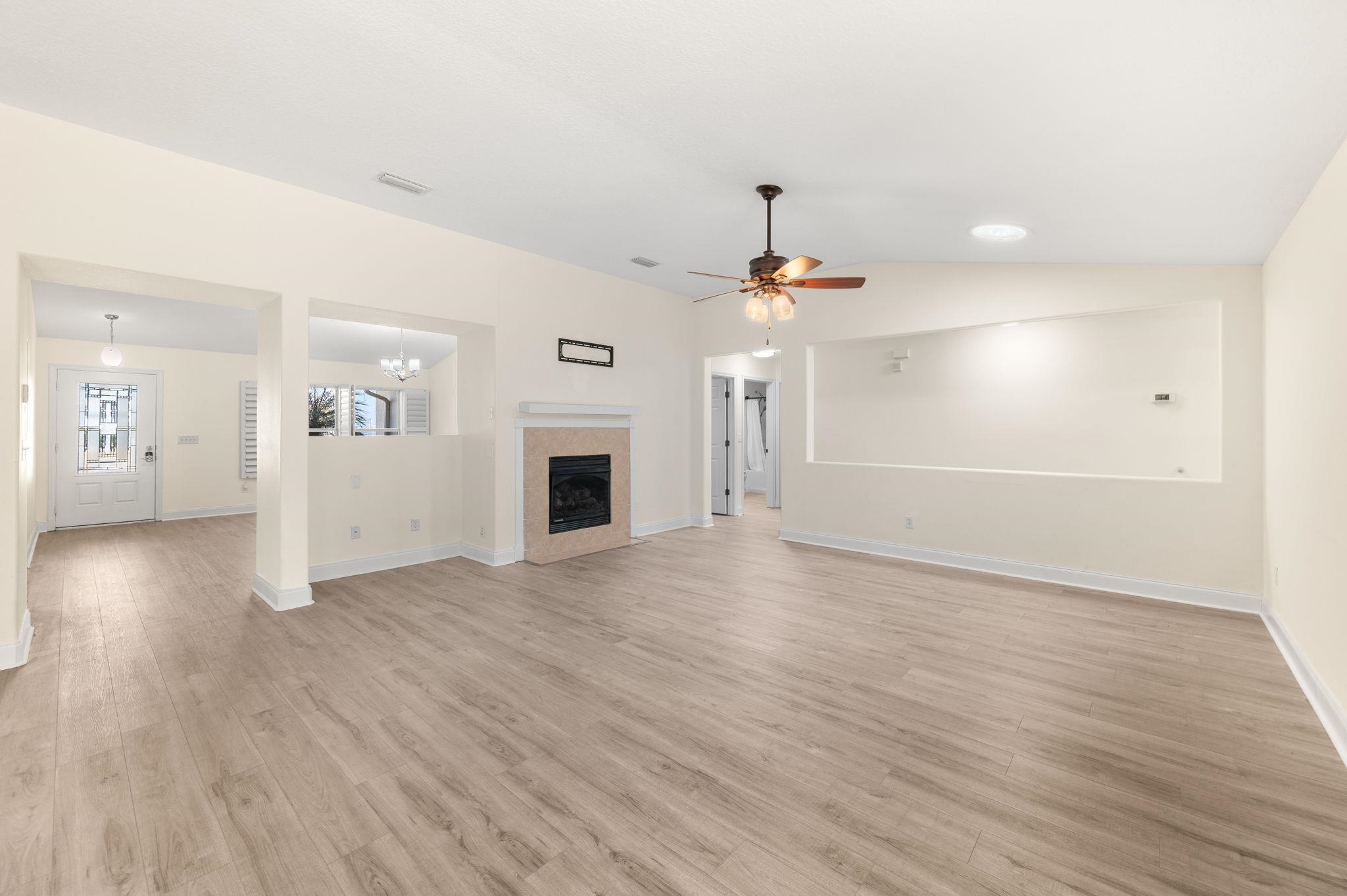 Image 10 of 63 For 4105 Palmetto Bay Dr