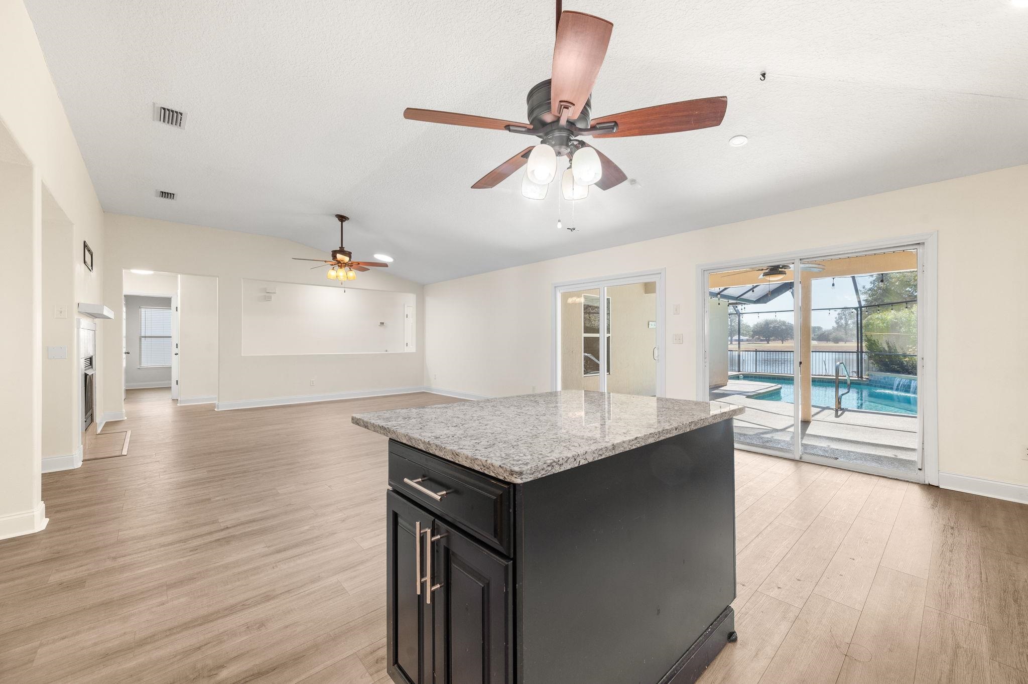 Image 16 of 63 For 4105 Palmetto Bay Dr