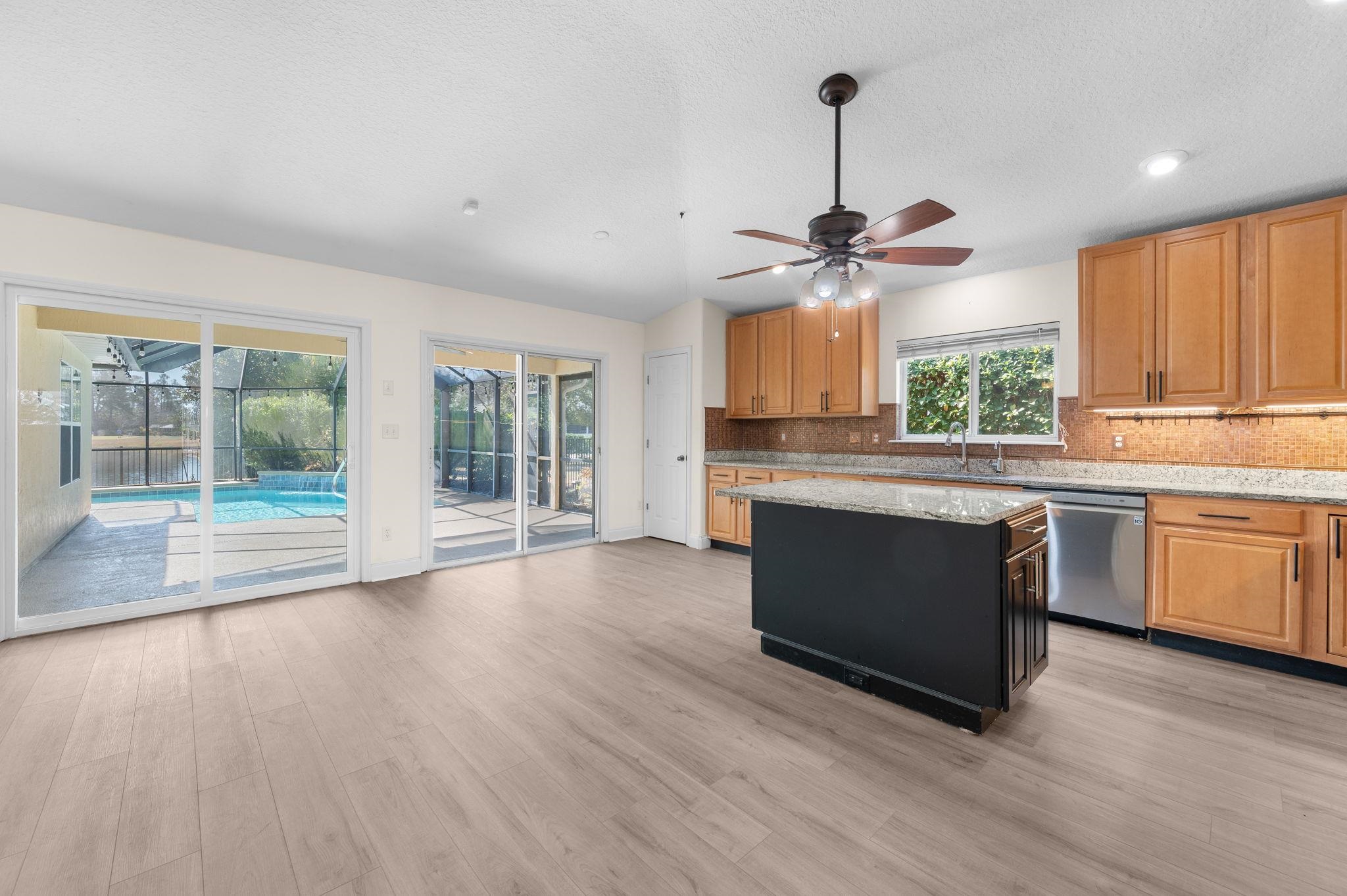 Image 17 of 63 For 4105 Palmetto Bay Dr