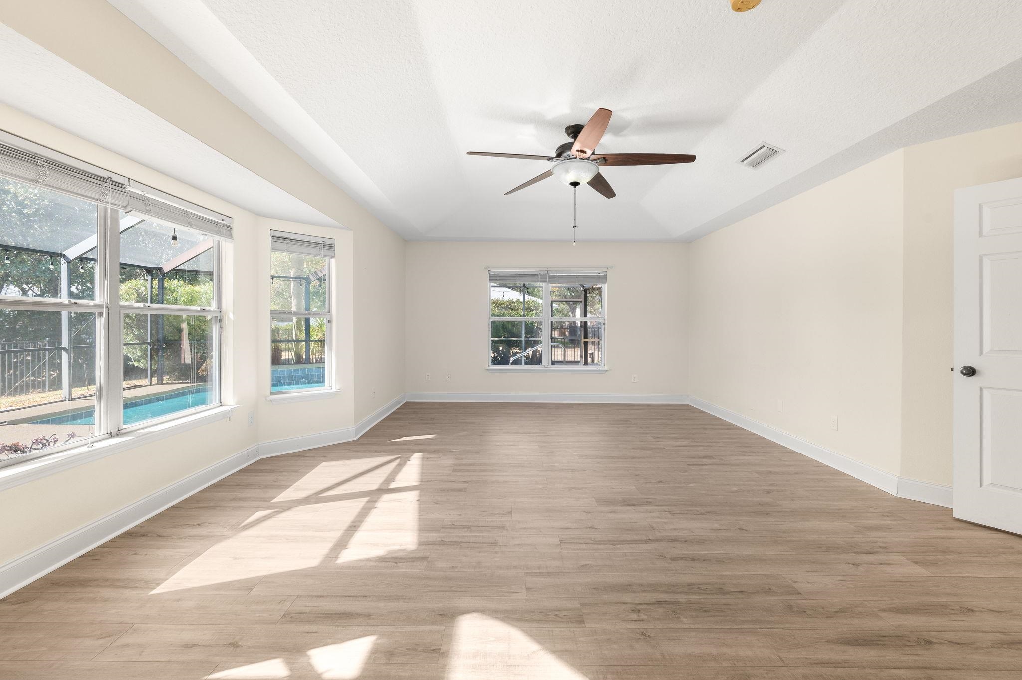 Image 21 of 63 For 4105 Palmetto Bay Dr