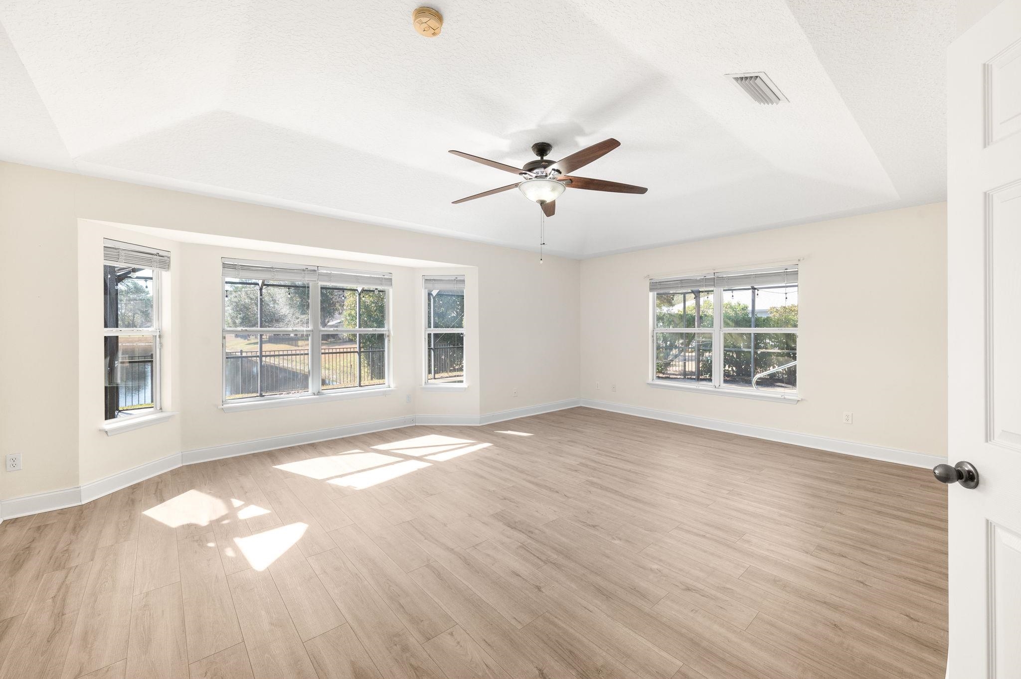 Image 23 of 63 For 4105 Palmetto Bay Dr