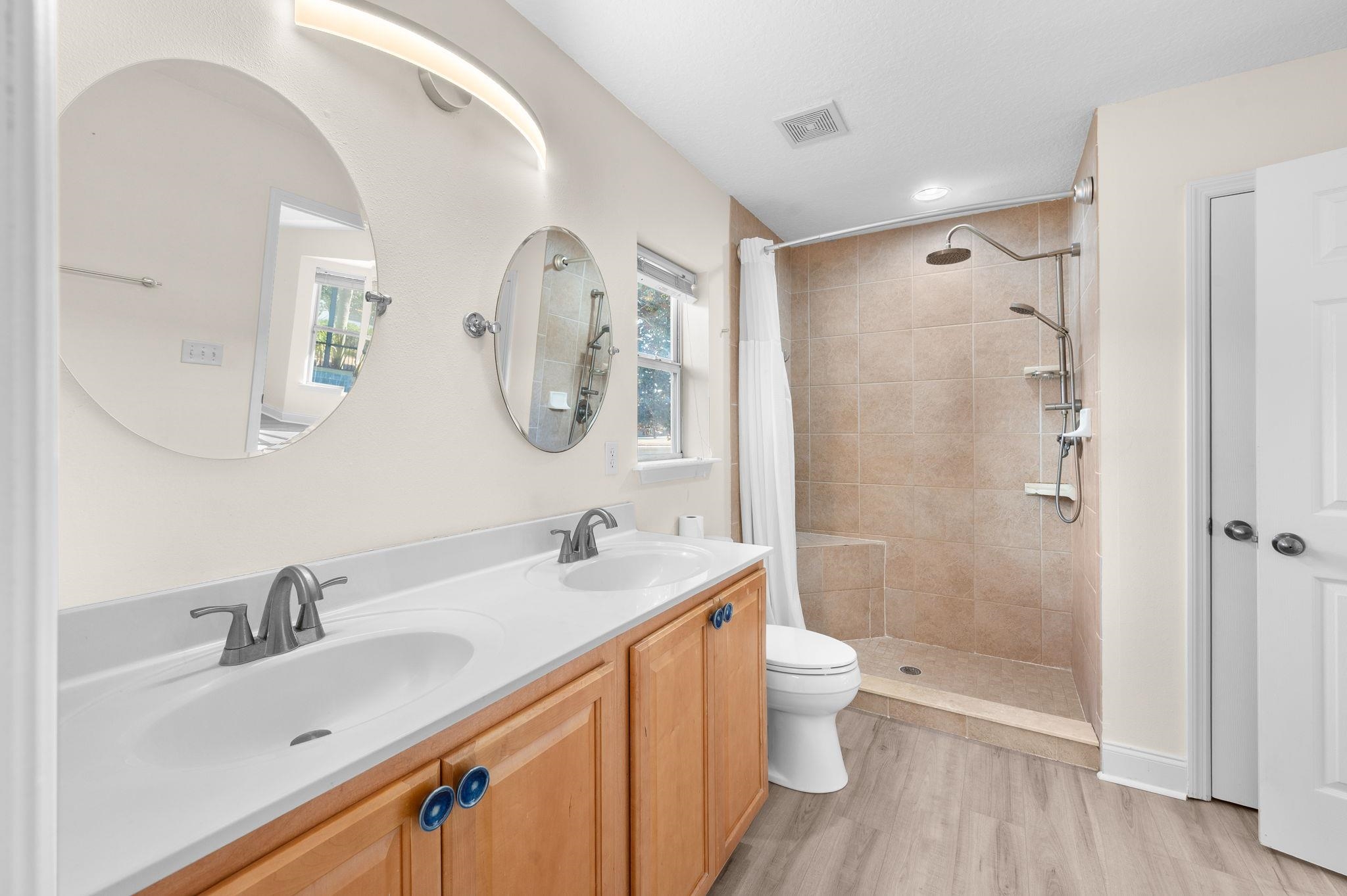 Image 26 of 63 For 4105 Palmetto Bay Dr