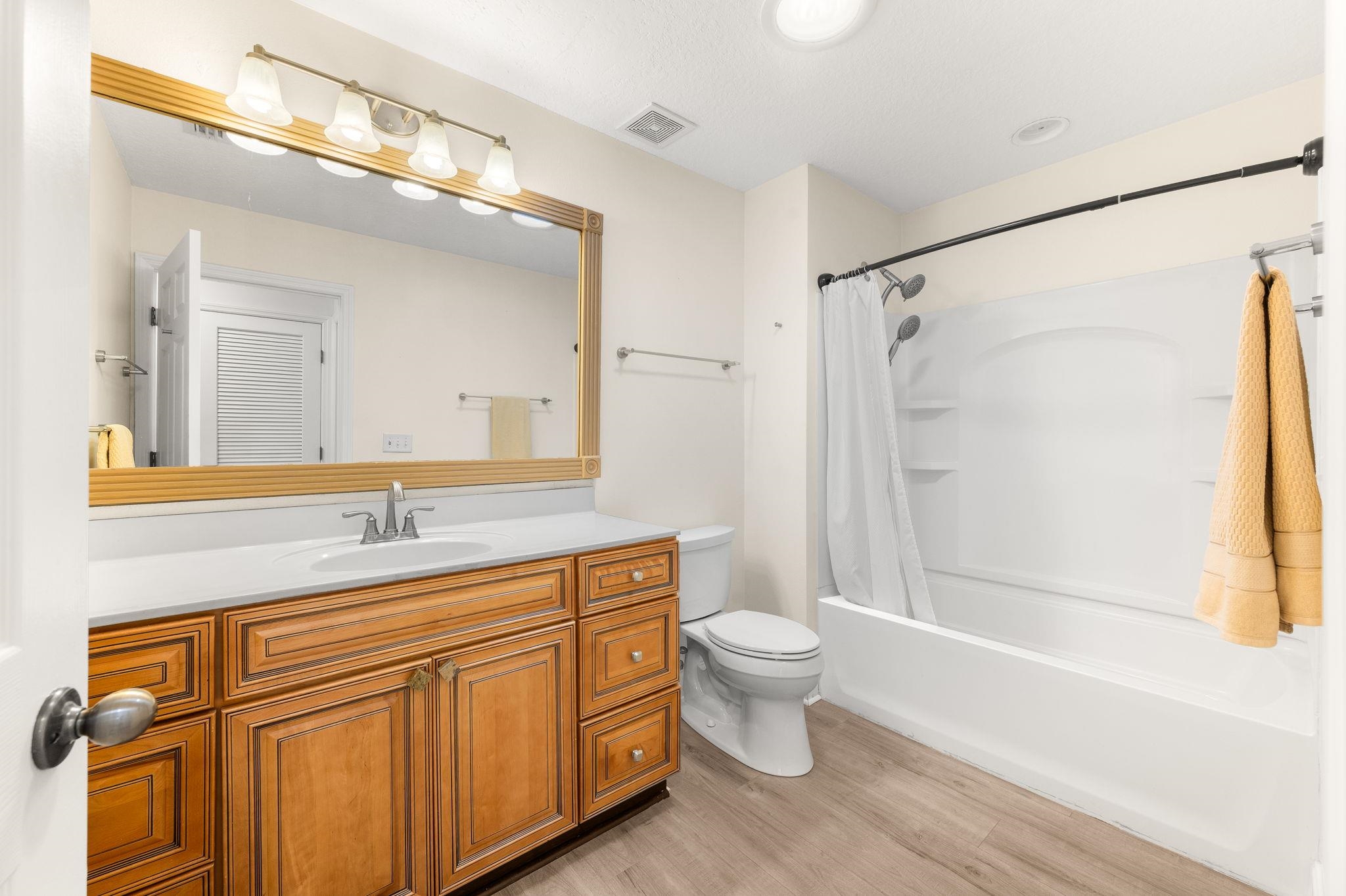 Image 32 of 63 For 4105 Palmetto Bay Dr