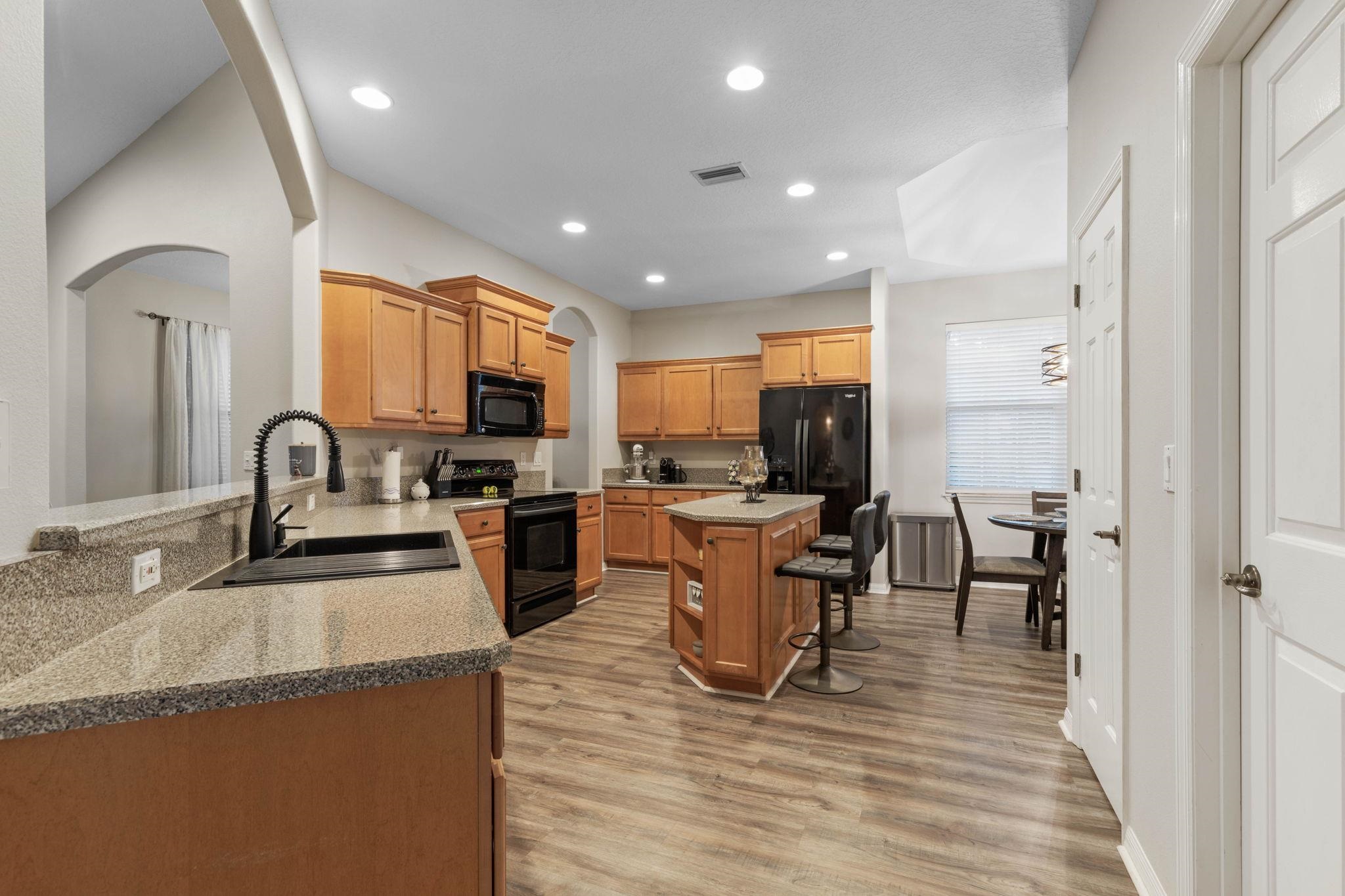 Image 13 of 54 For 21 Whitehall Ct