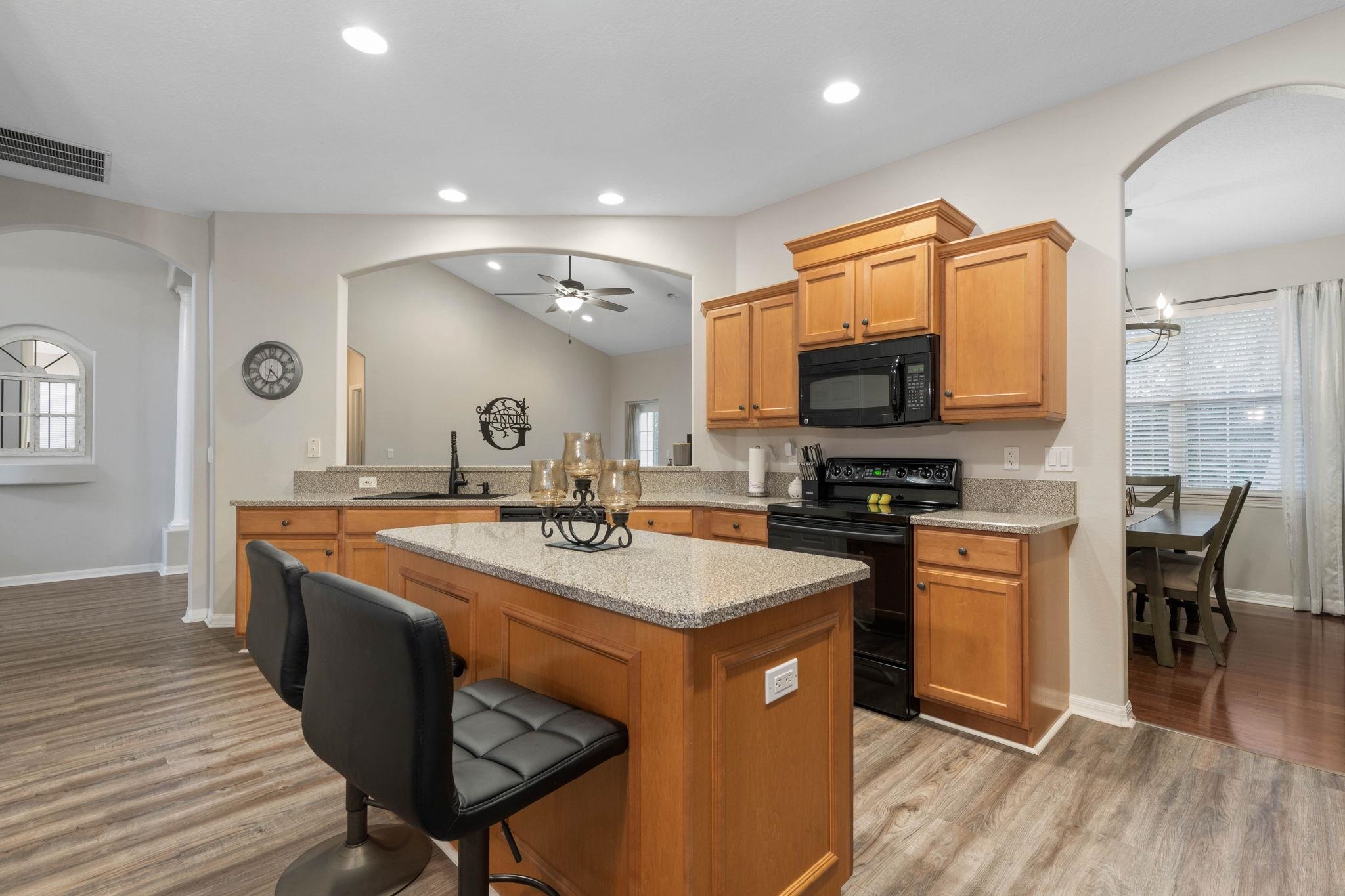 Image 17 of 54 For 21 Whitehall Ct