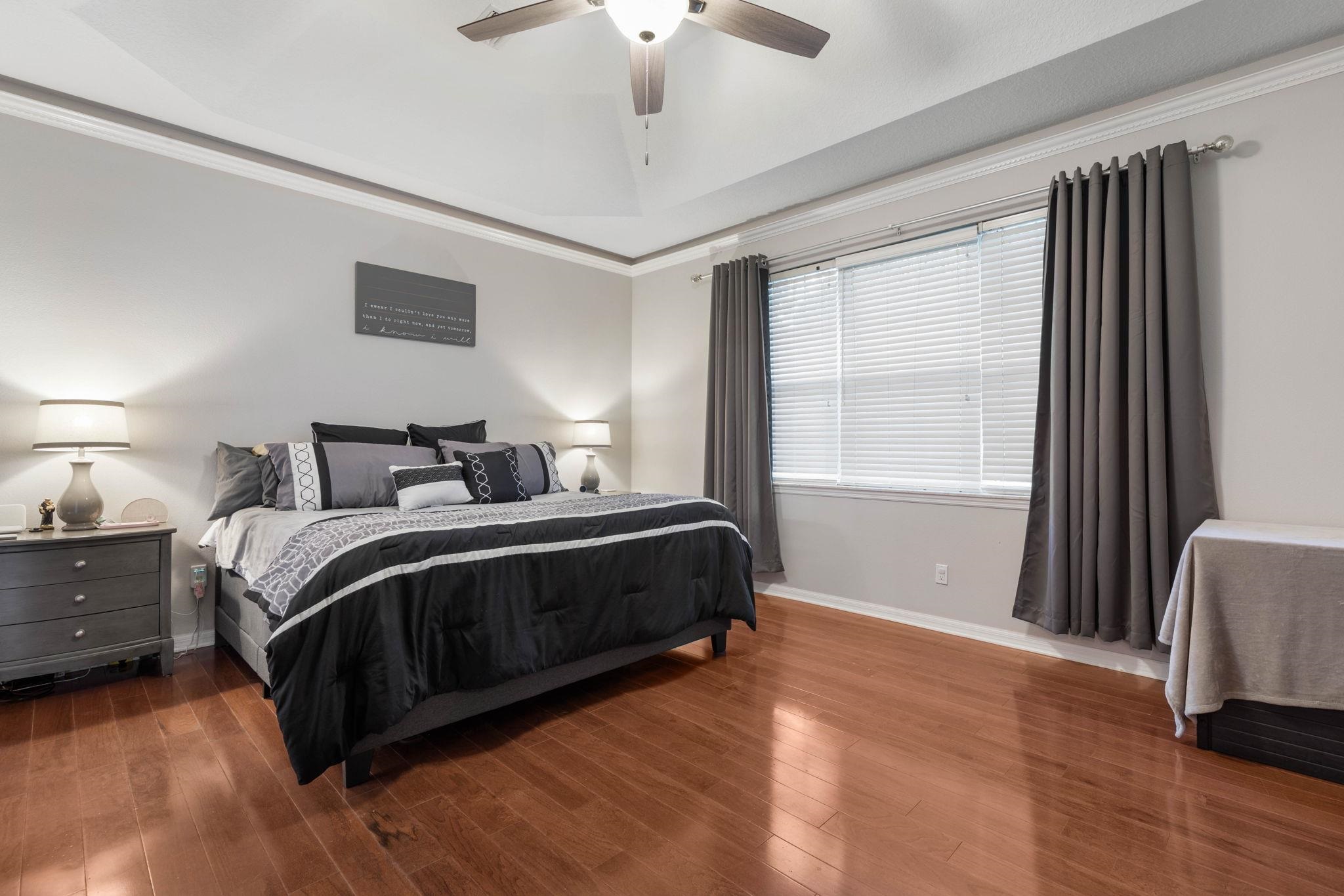 Image 20 of 54 For 21 Whitehall Ct