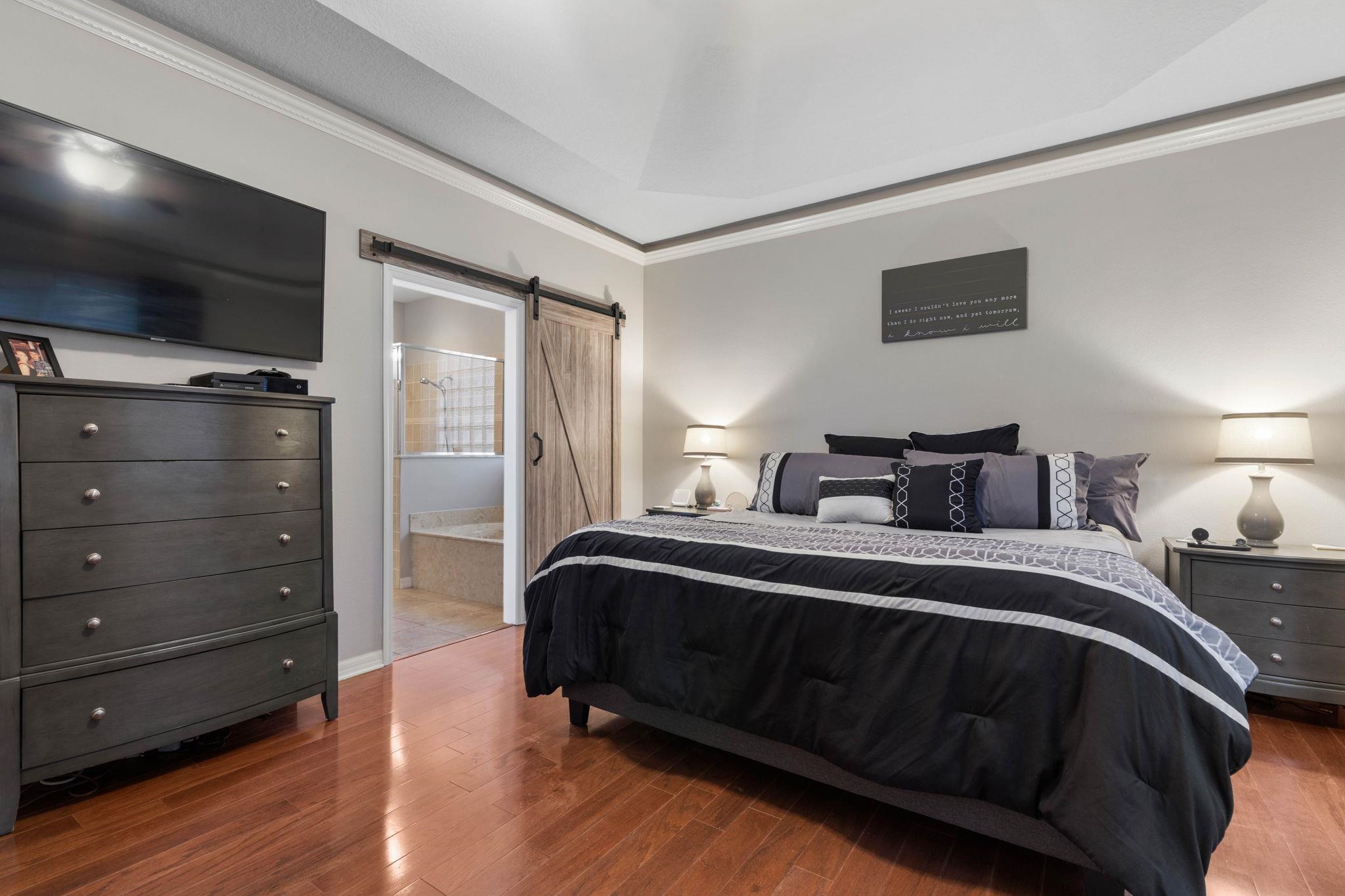 Image 21 of 54 For 21 Whitehall Ct