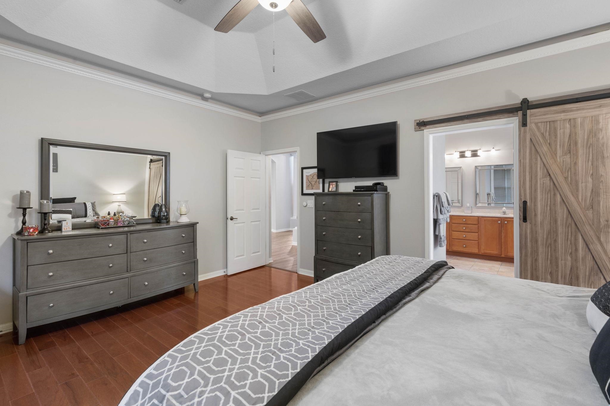 Image 22 of 54 For 21 Whitehall Ct