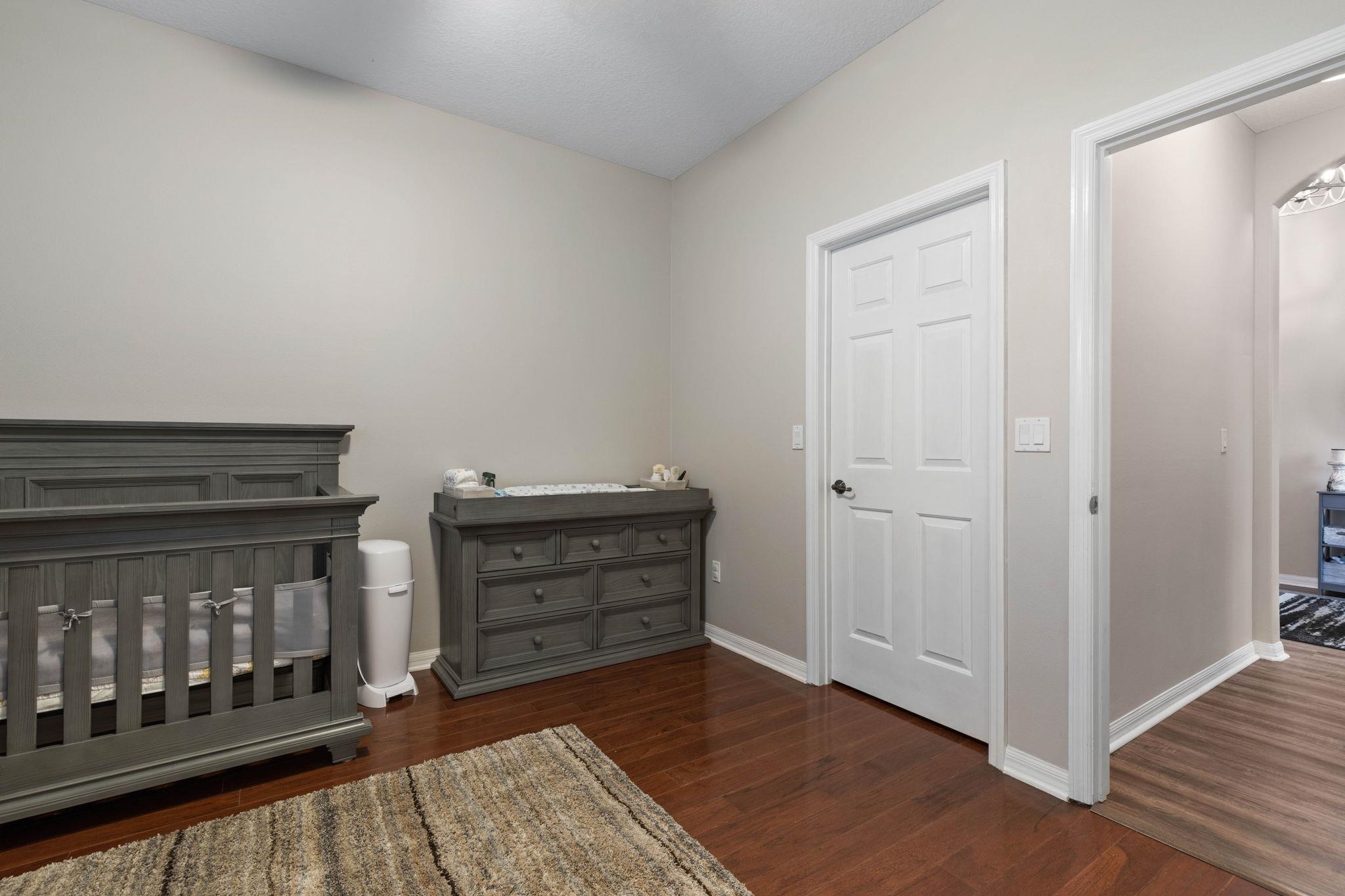 Image 29 of 54 For 21 Whitehall Ct