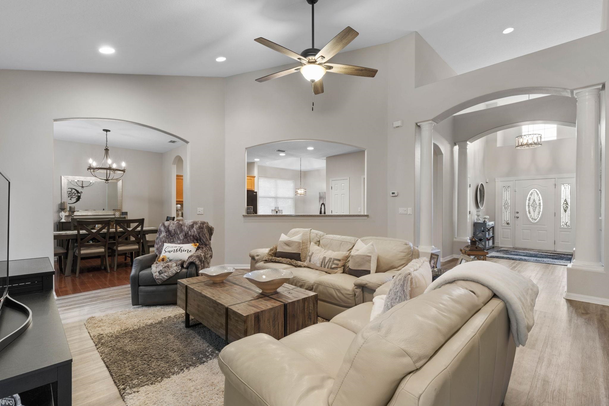 Image 7 of 54 For 21 Whitehall Ct