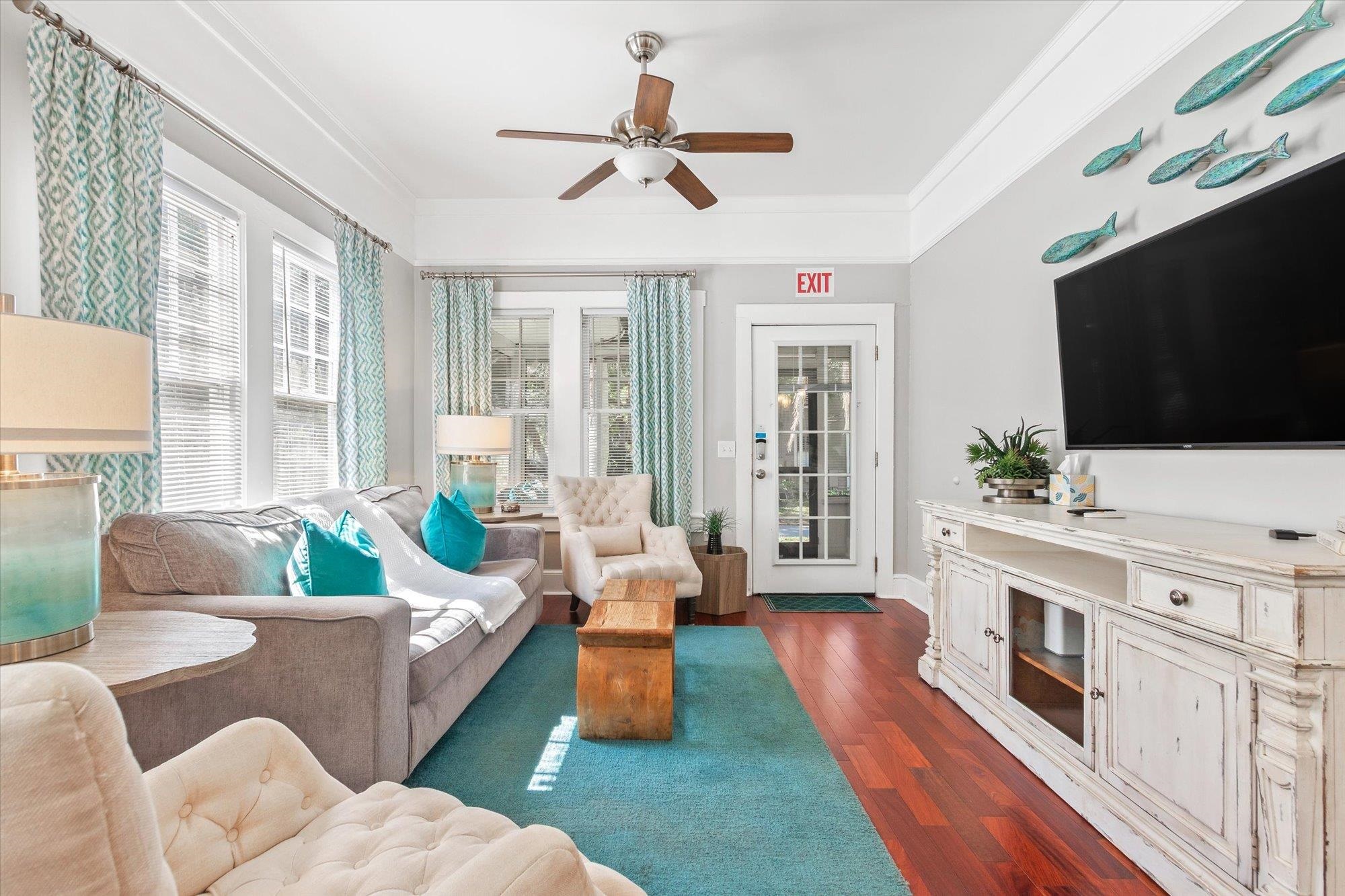 Image 4 of 37 For 54 Grove Avenue