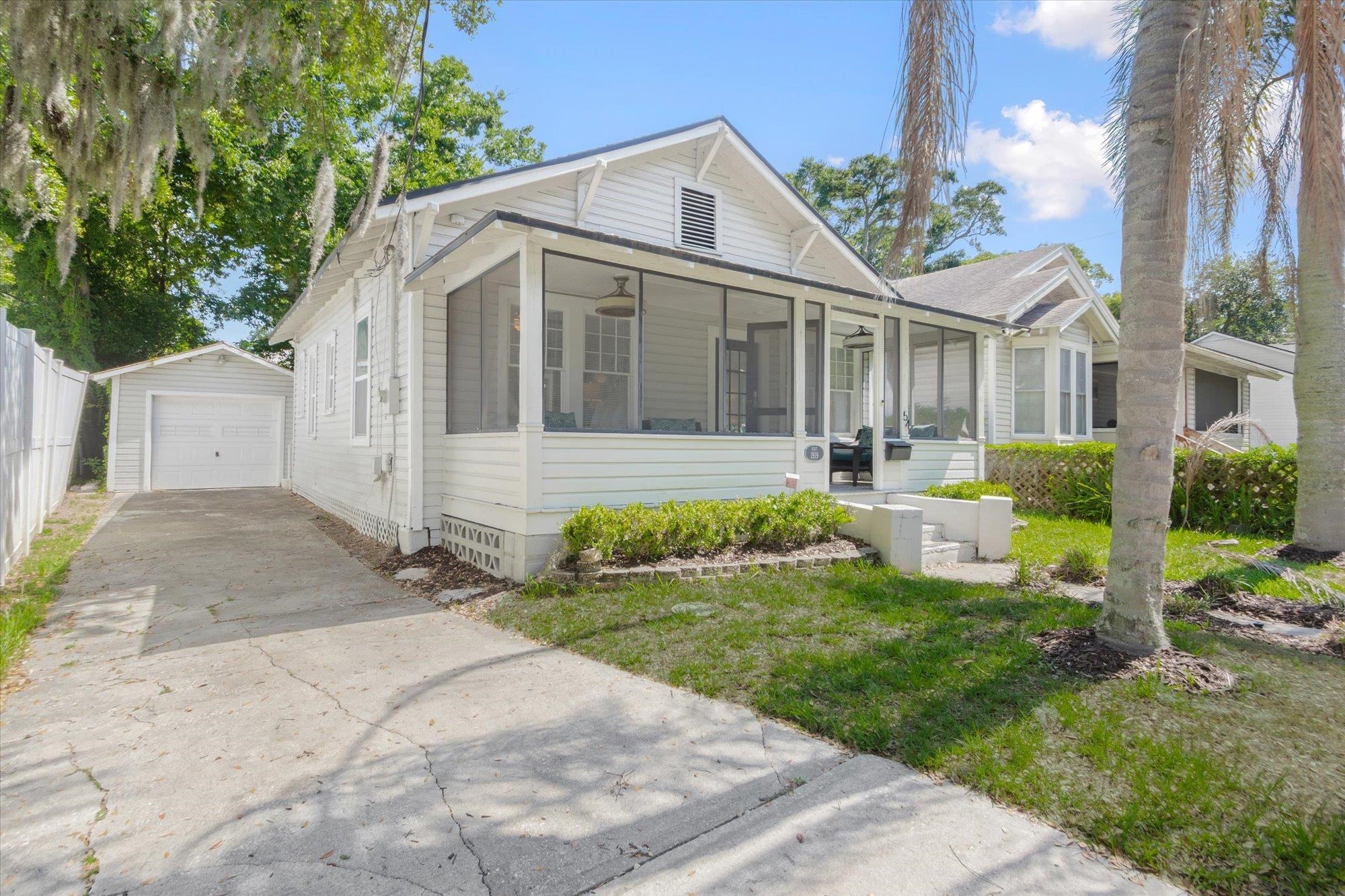 Image 6 of 37 For 54 Grove Avenue