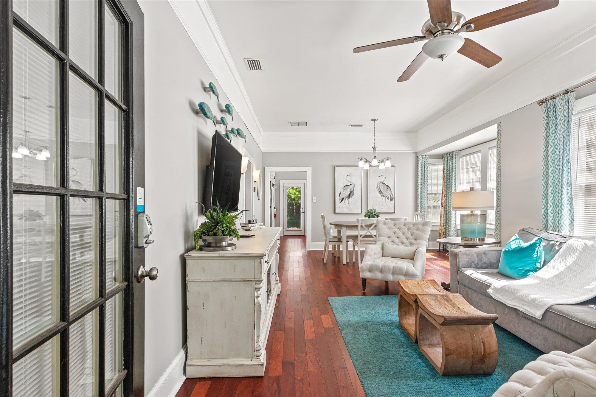 Image 9 of 37 For 54 Grove Avenue