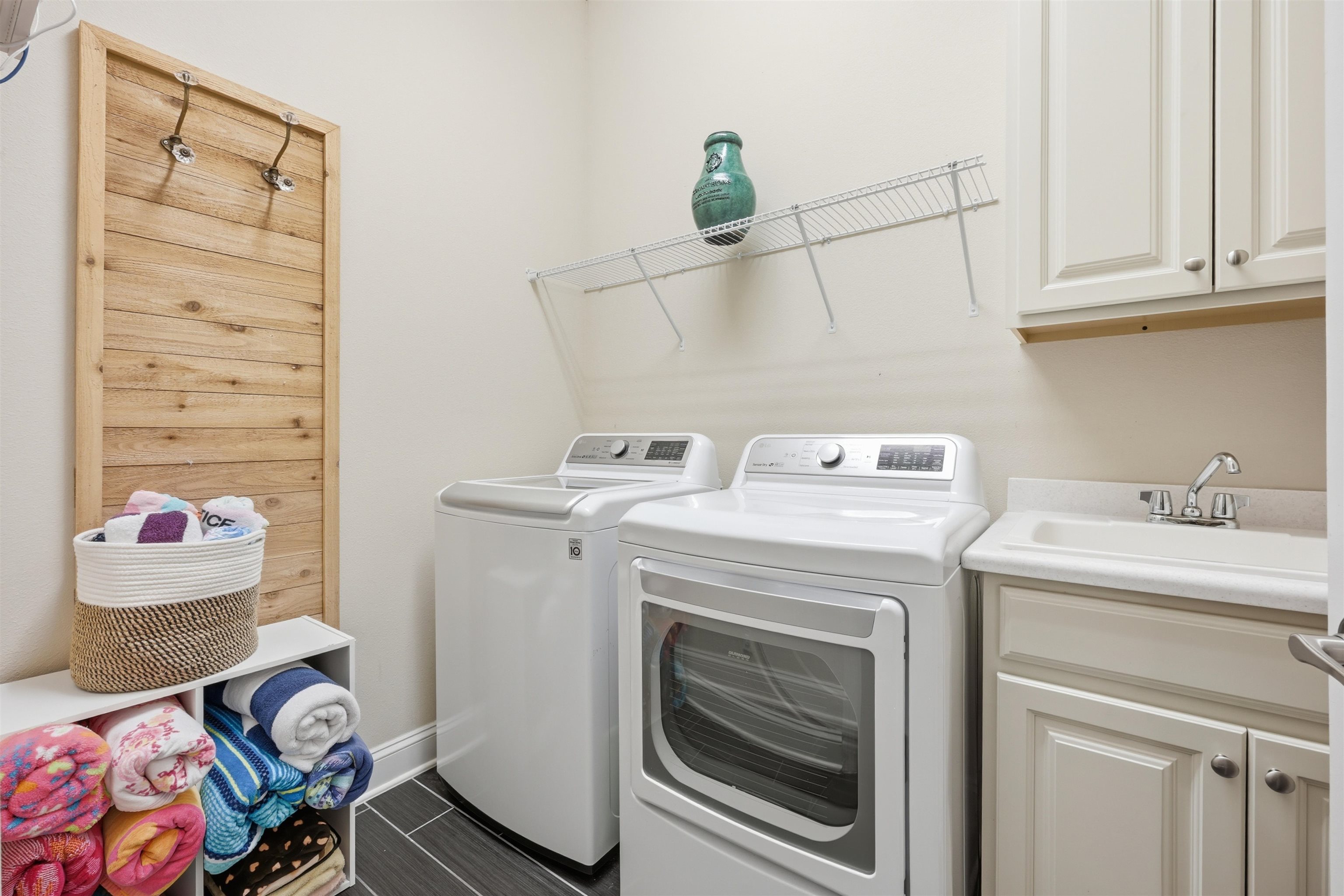 Image 36 of 72 For 101 Lazo Ct  