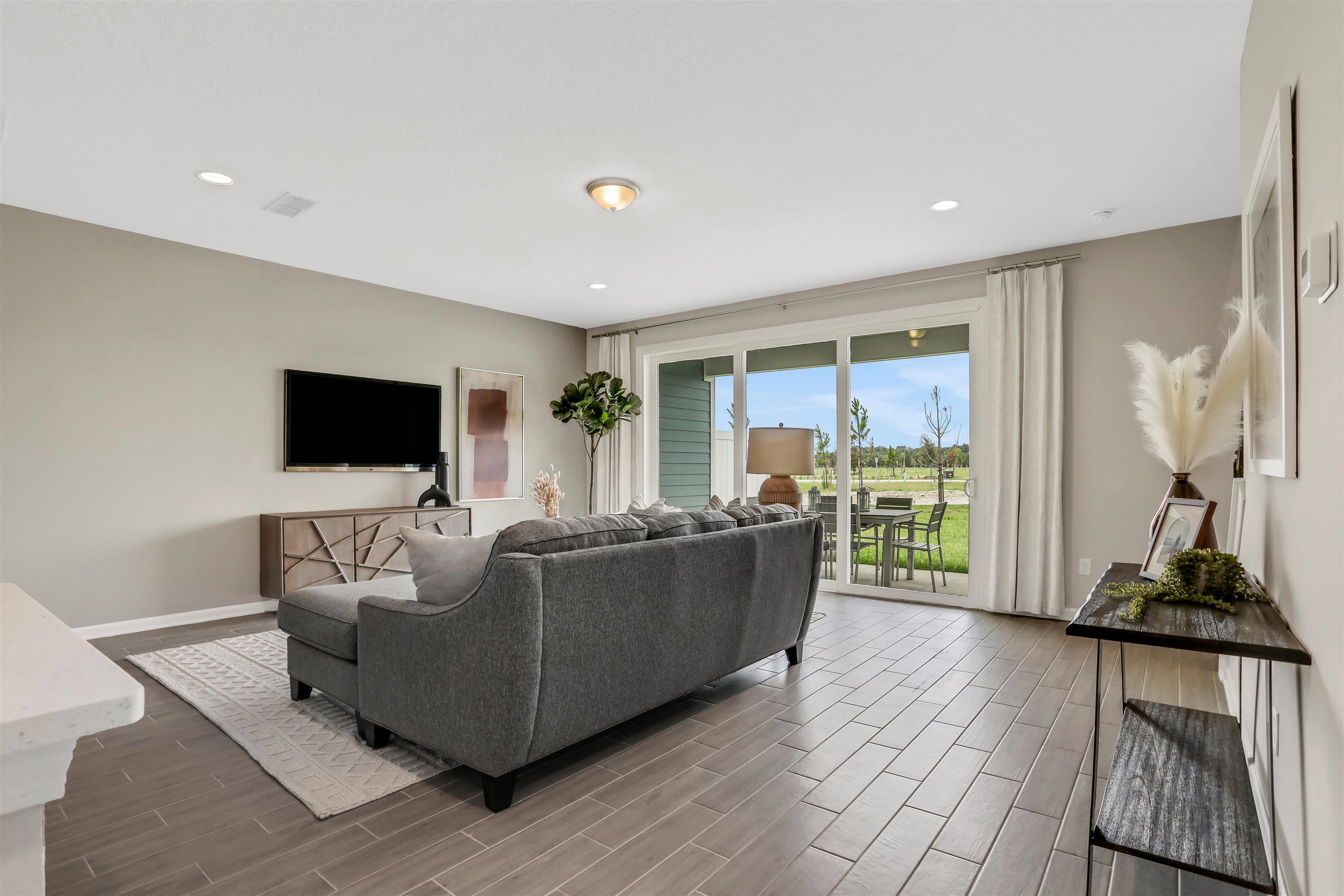 Image 16 of 31 For 823 Cherry Elm Dr (model Home)