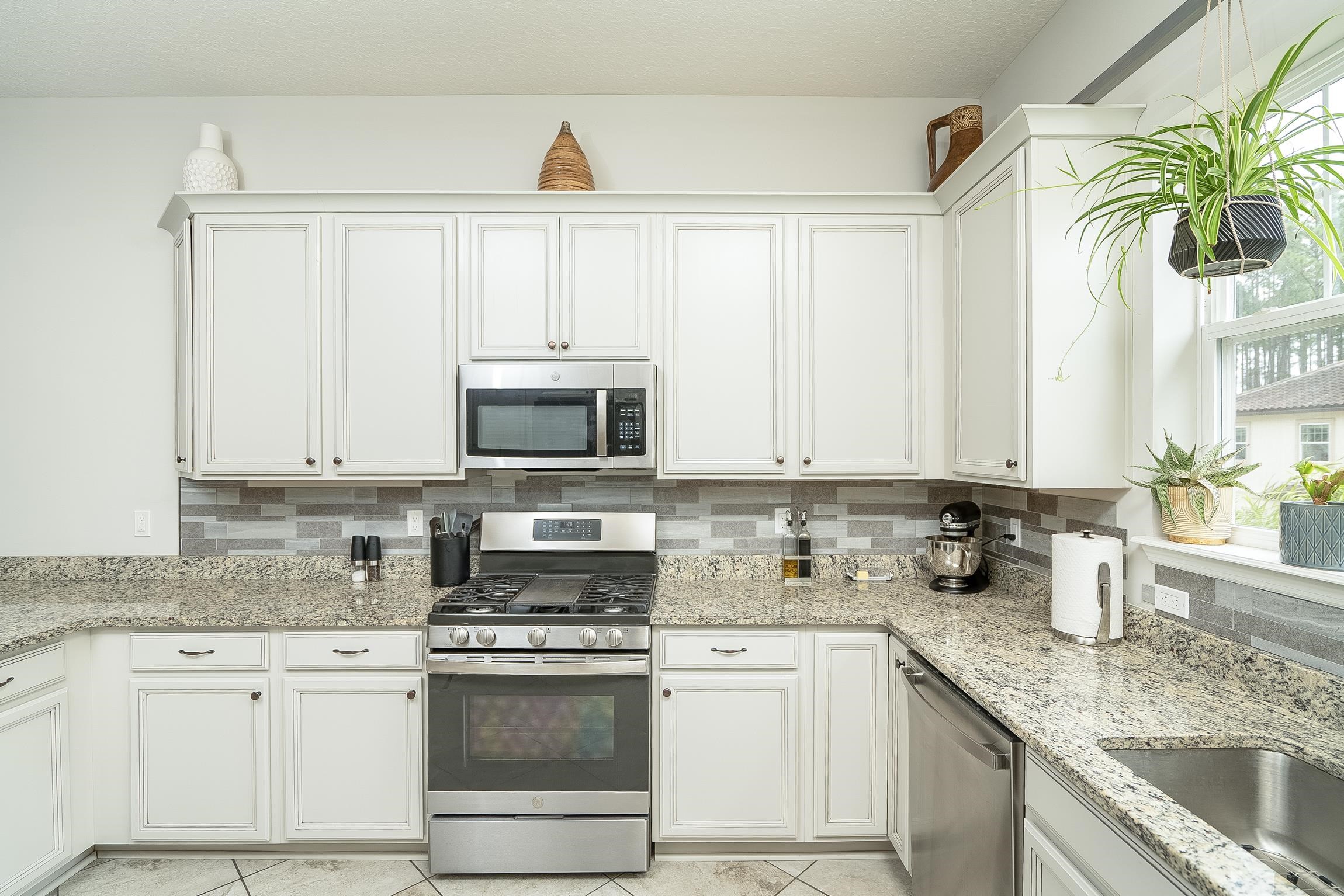 Image 14 of 47 For 107 Canyon Trail