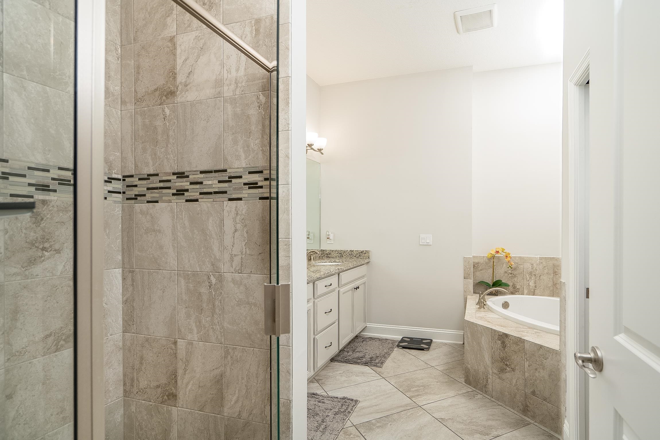 Image 24 of 47 For 107 Canyon Trail