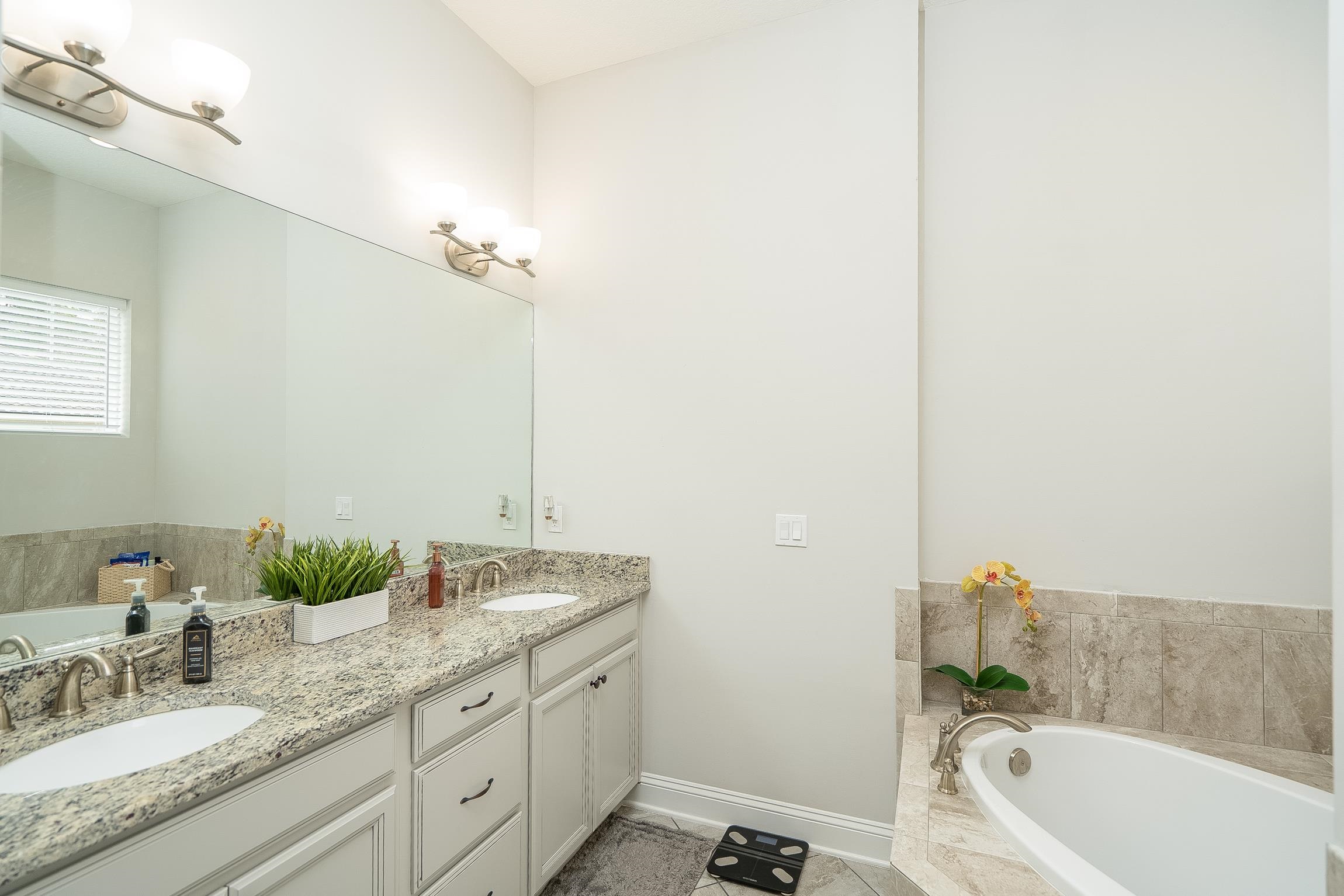 Image 25 of 47 For 107 Canyon Trail