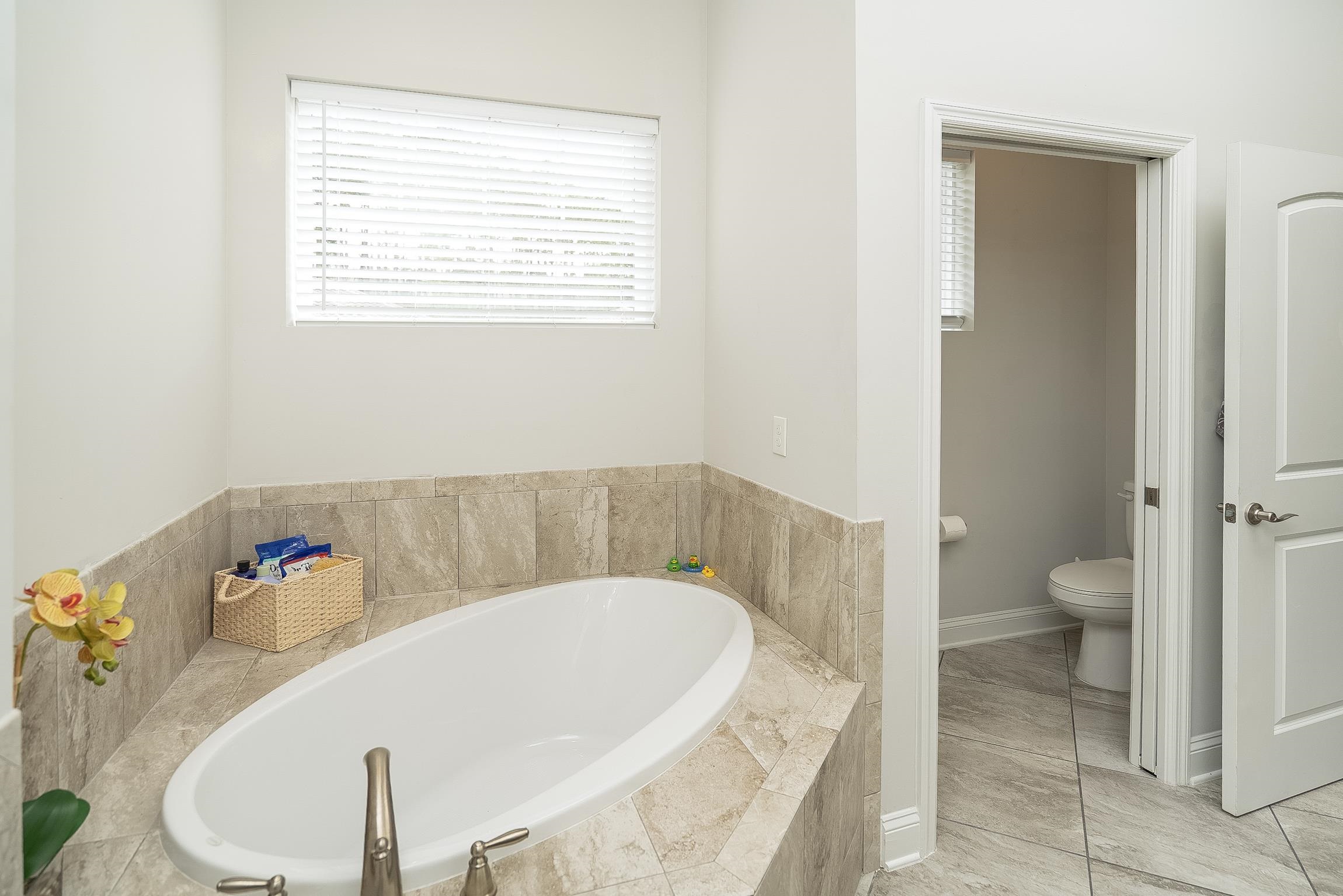 Image 26 of 47 For 107 Canyon Trail