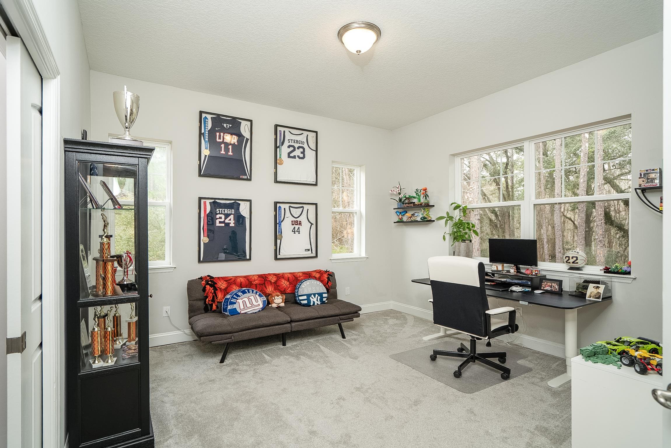 Image 33 of 47 For 107 Canyon Trail