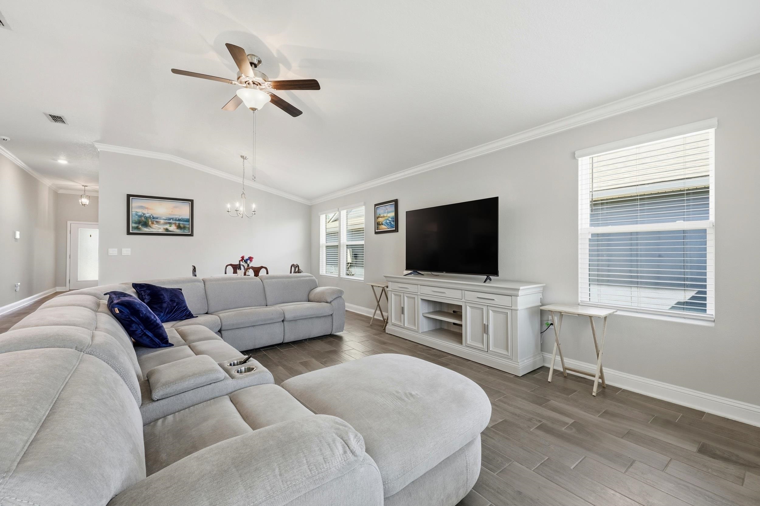 Image 12 of 58 For 53 Dovetail Court