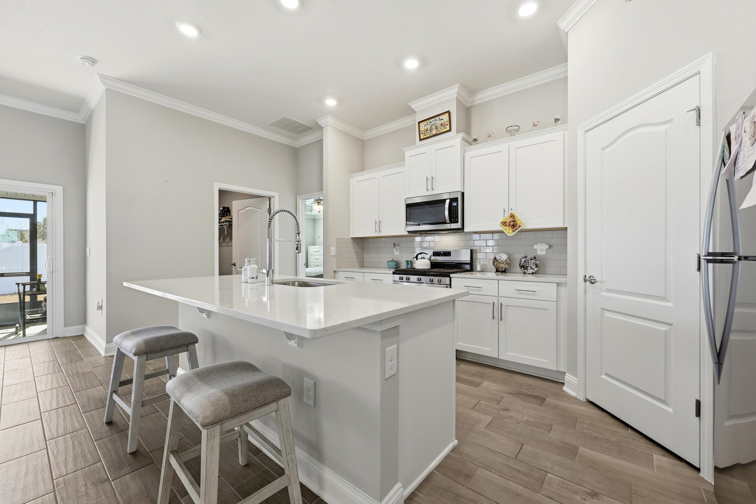 Image 6 of 58 For 53 Dovetail Court