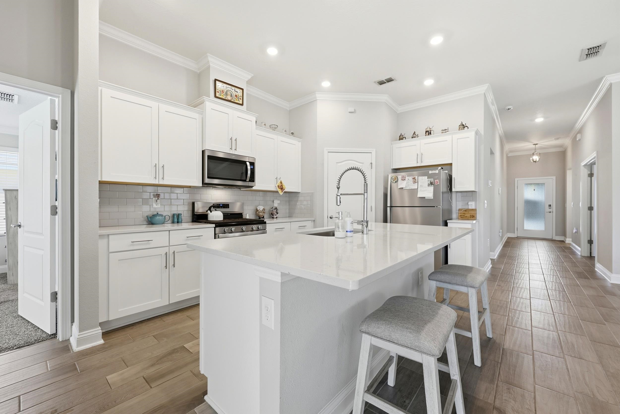 Image 7 of 58 For 53 Dovetail Court