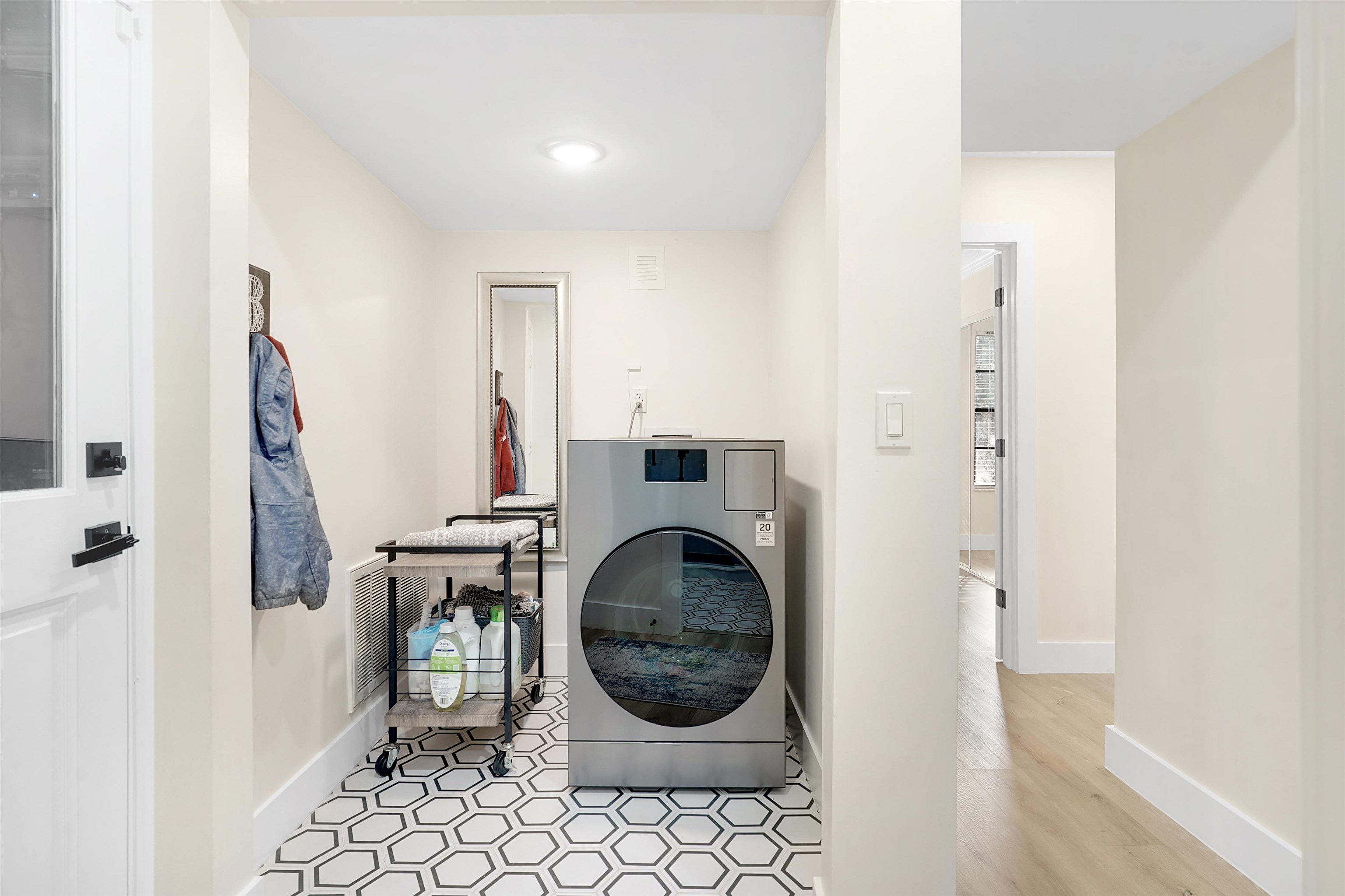 Image 35 of 49 For 3020 Mac Rd  