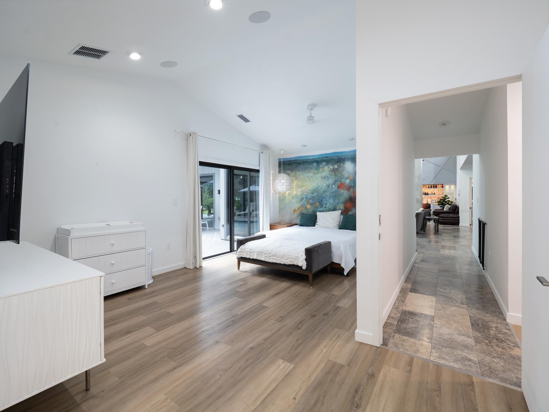 Image 13 of 37 For 2261 24th Avenue Nw