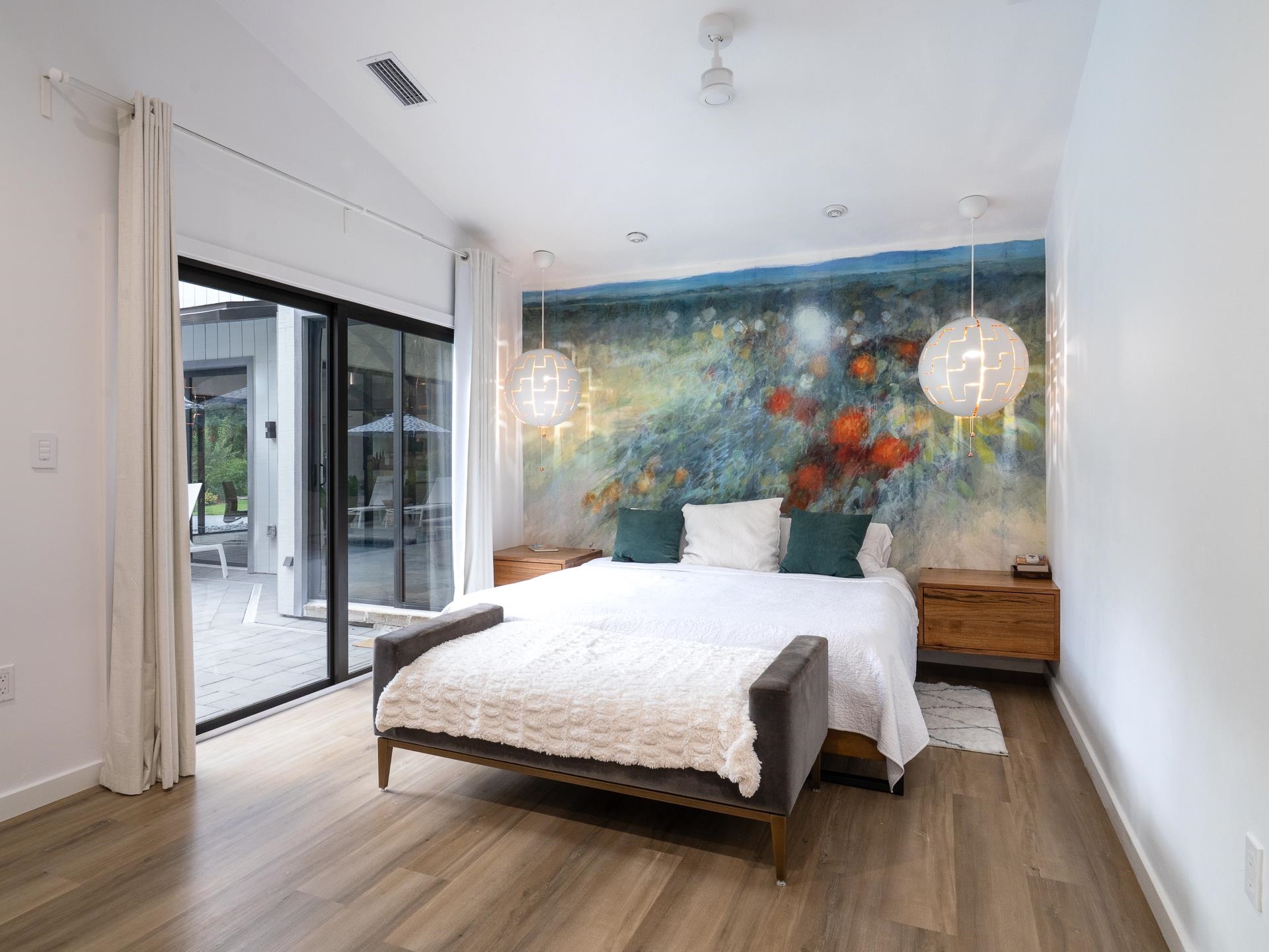 Image 14 of 37 For 2261 24th Avenue Nw