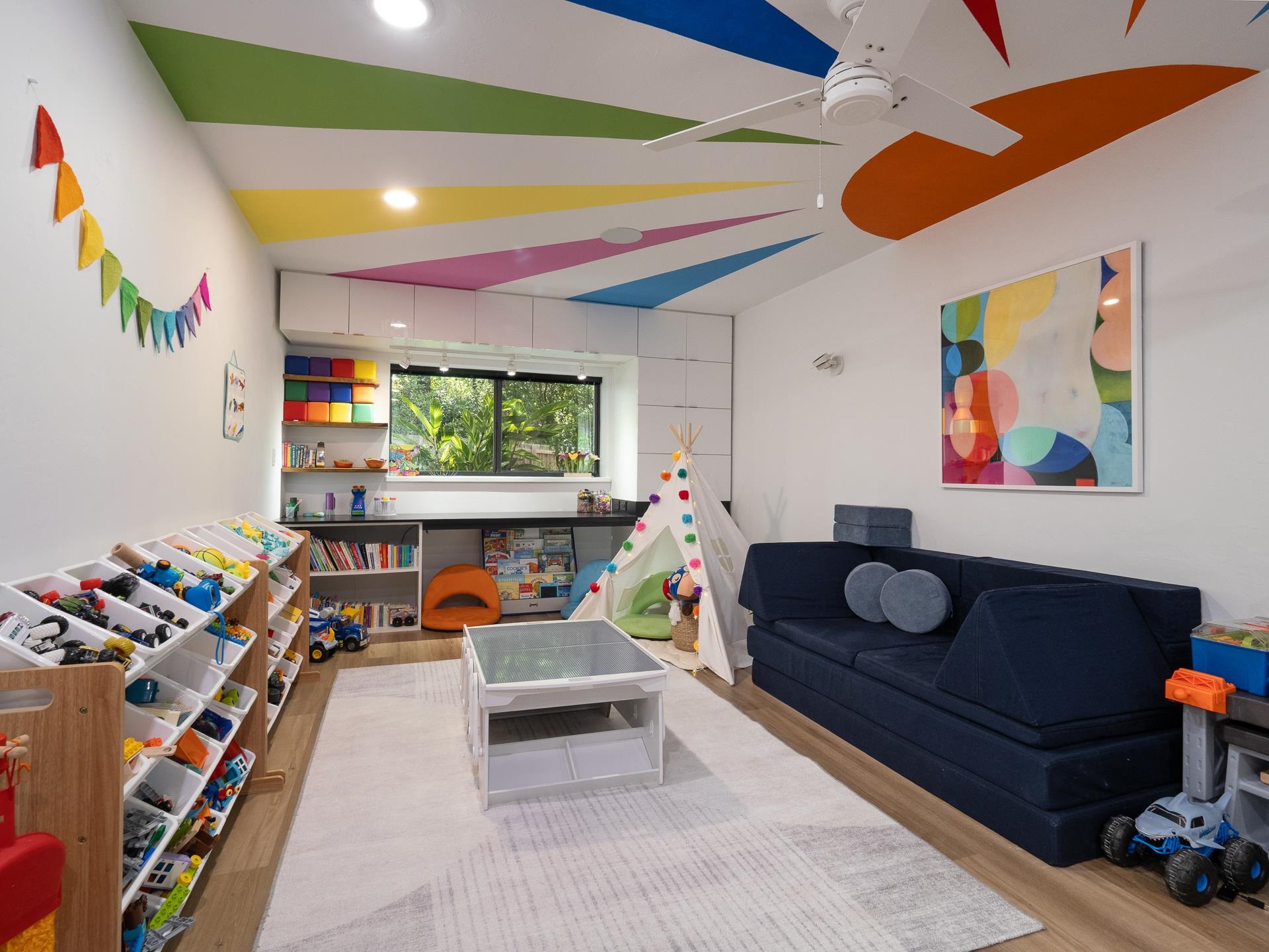 Image 19 of 37 For 2261 24th Avenue Nw