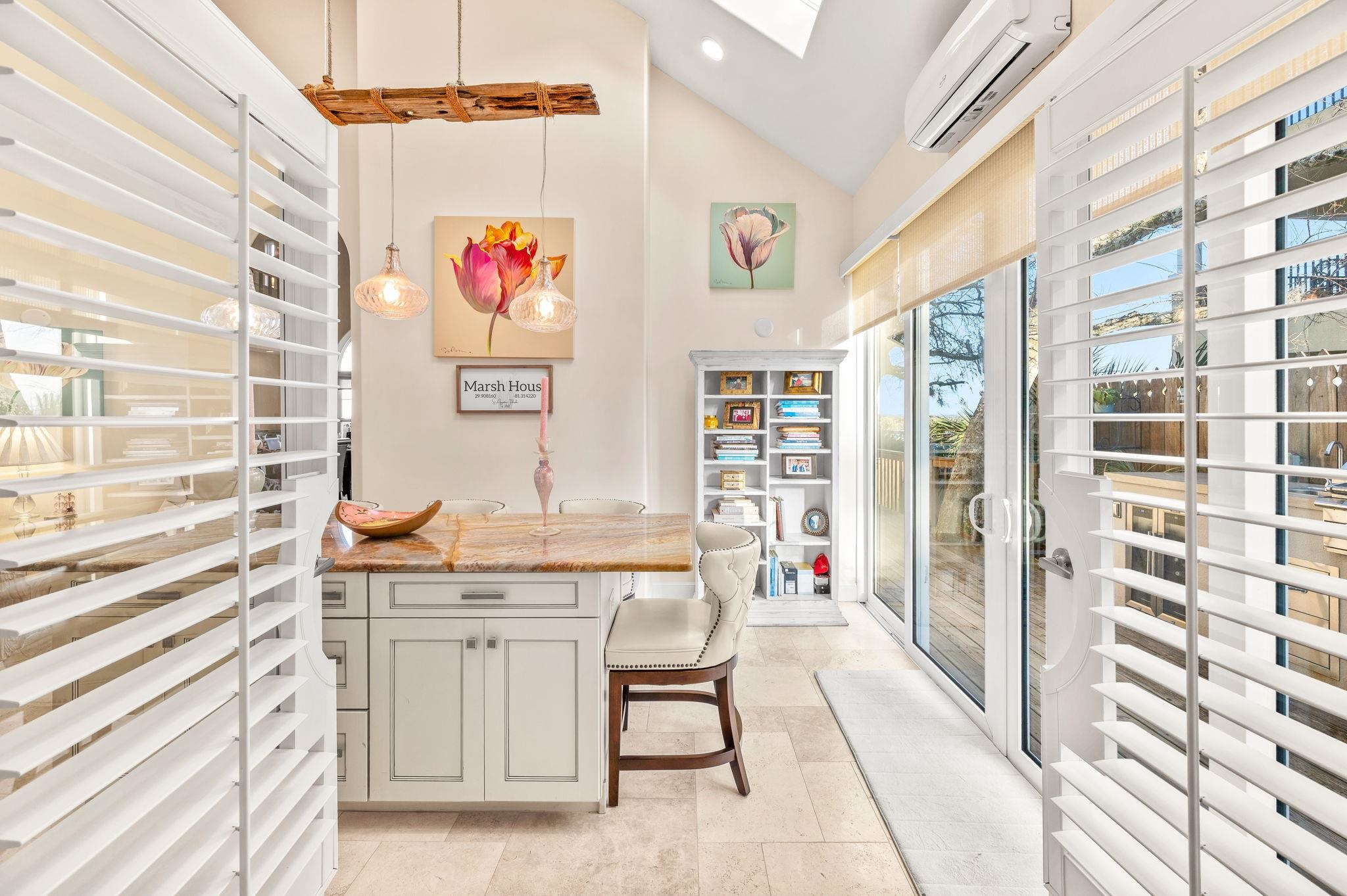 Image 29 of 81 For 3 Radio Rd  