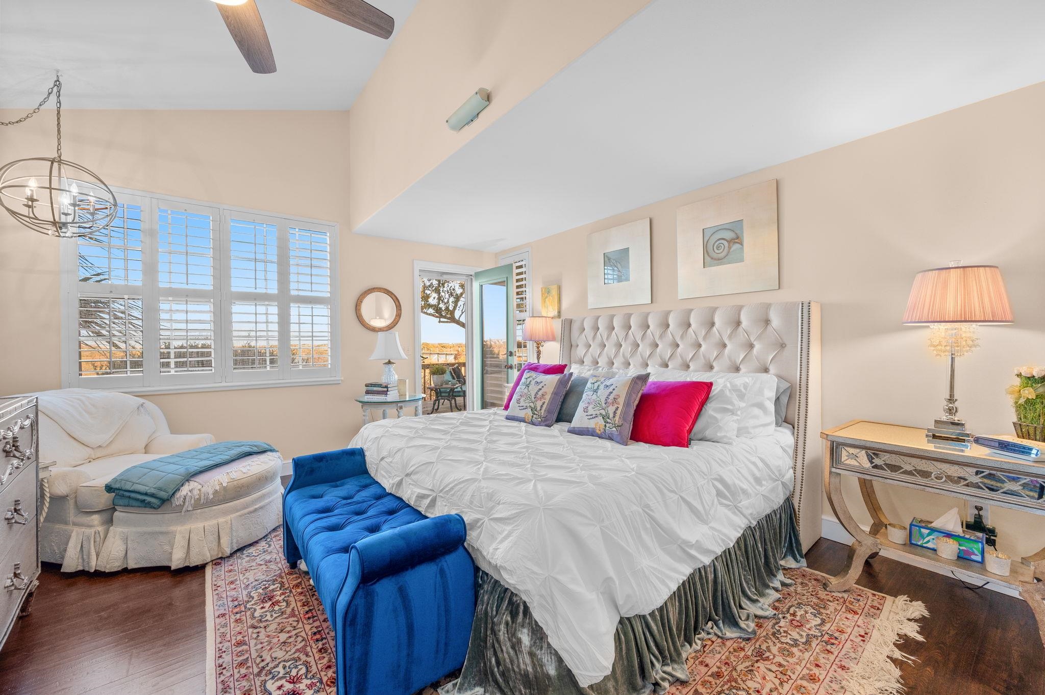 Image 34 of 81 For 3 Radio Rd  