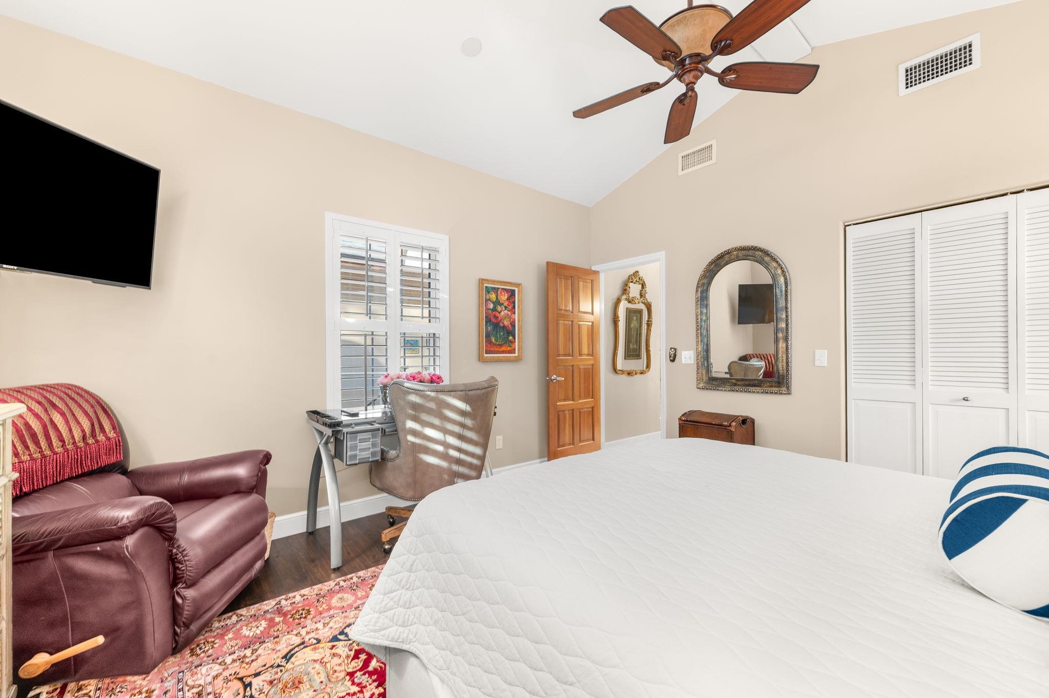 Image 53 of 81 For 3 Radio Rd  