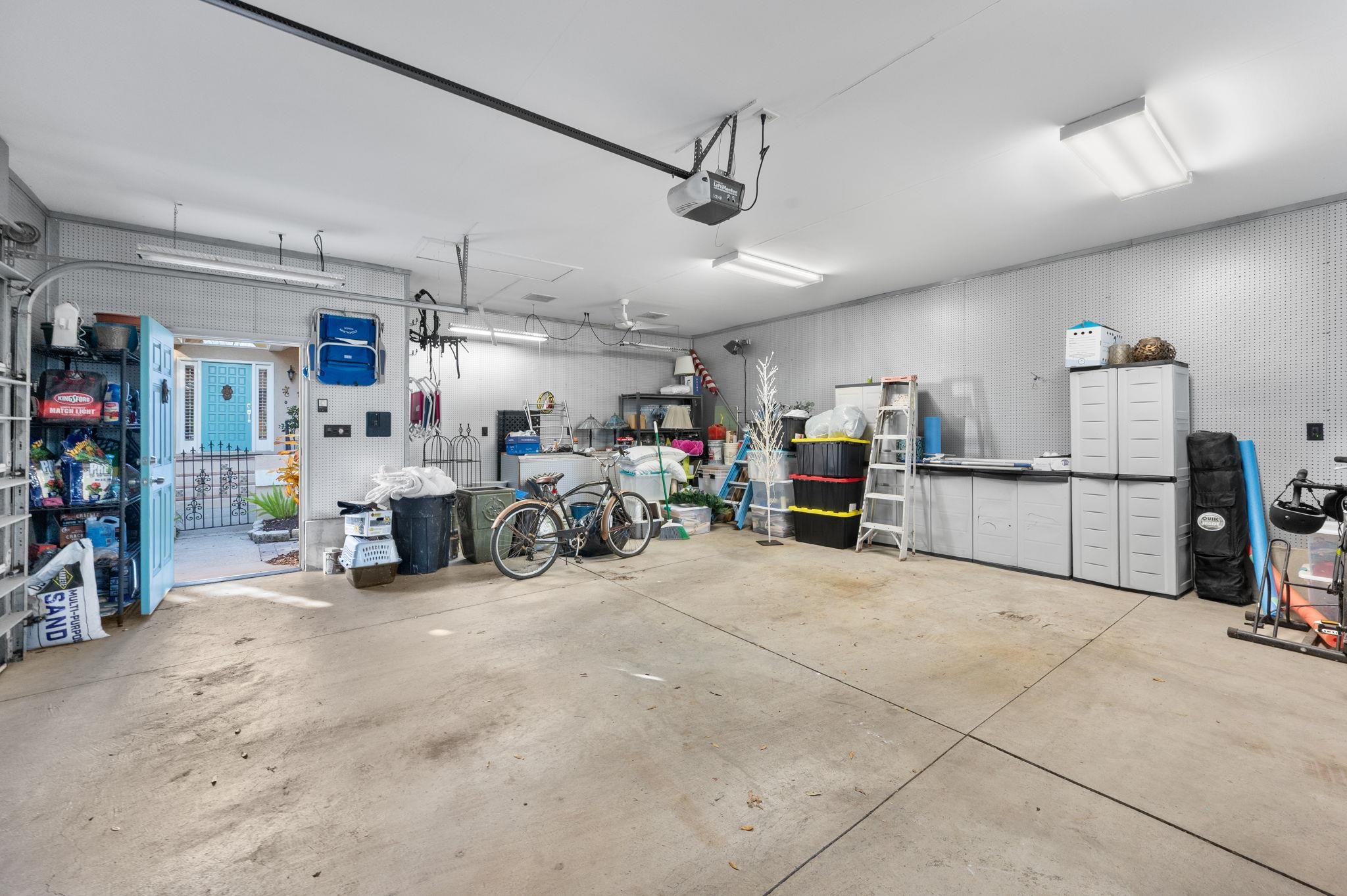 Image 62 of 81 For 3 Radio Rd  