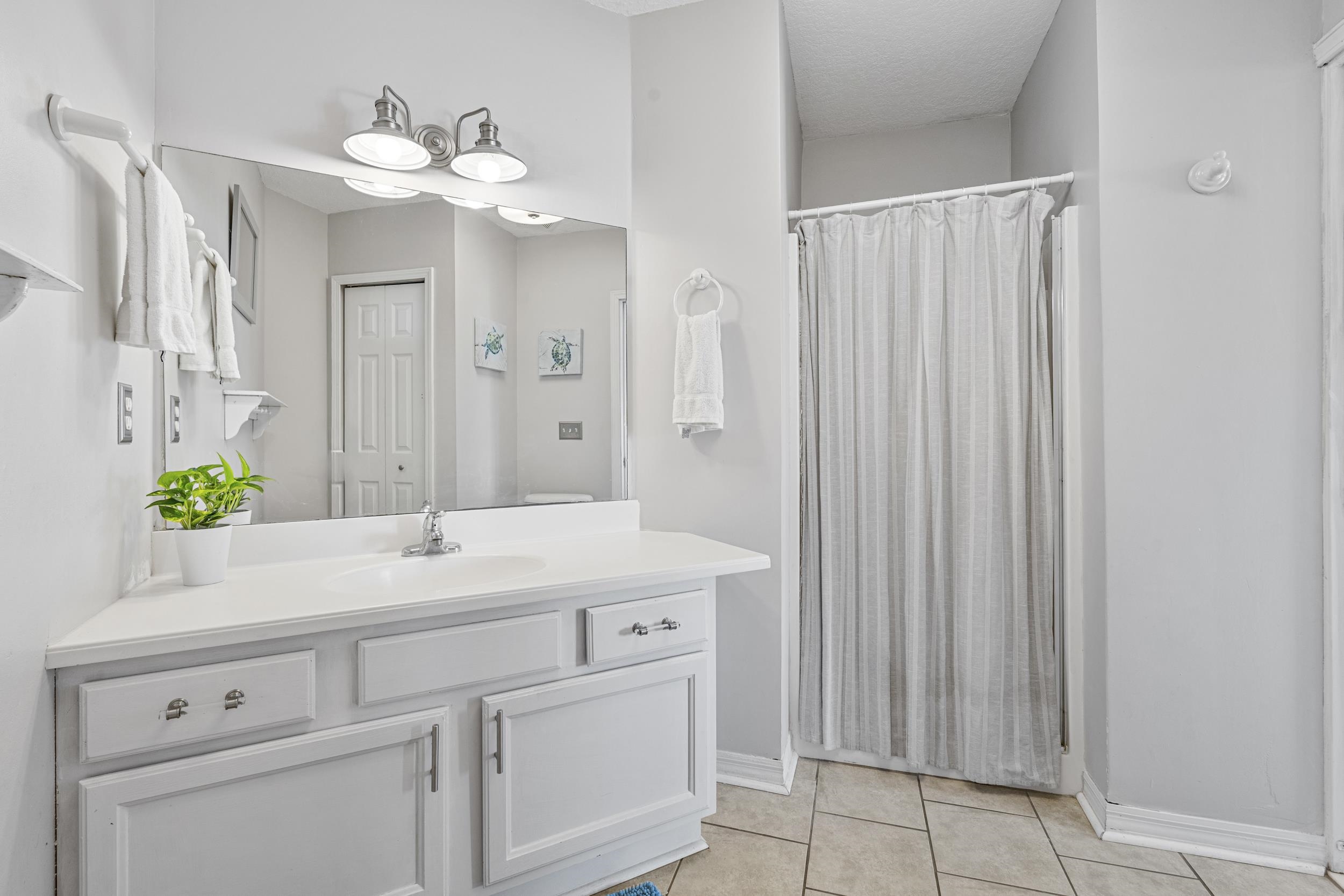 Image 18 of 47 For 120 Ocean Hibiscus Drive