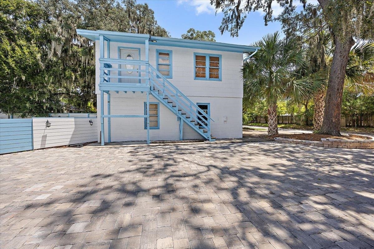 Image 22 of 32 For 6 San Carlos Ave E