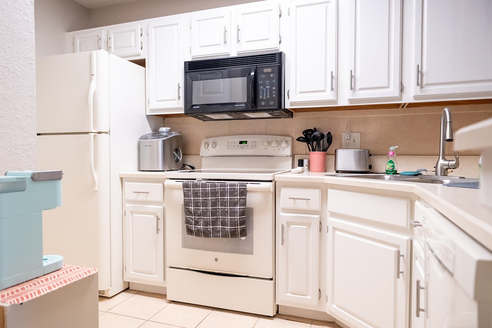 Image 2 of 47 For 110 Ocean Hollow Ln  105